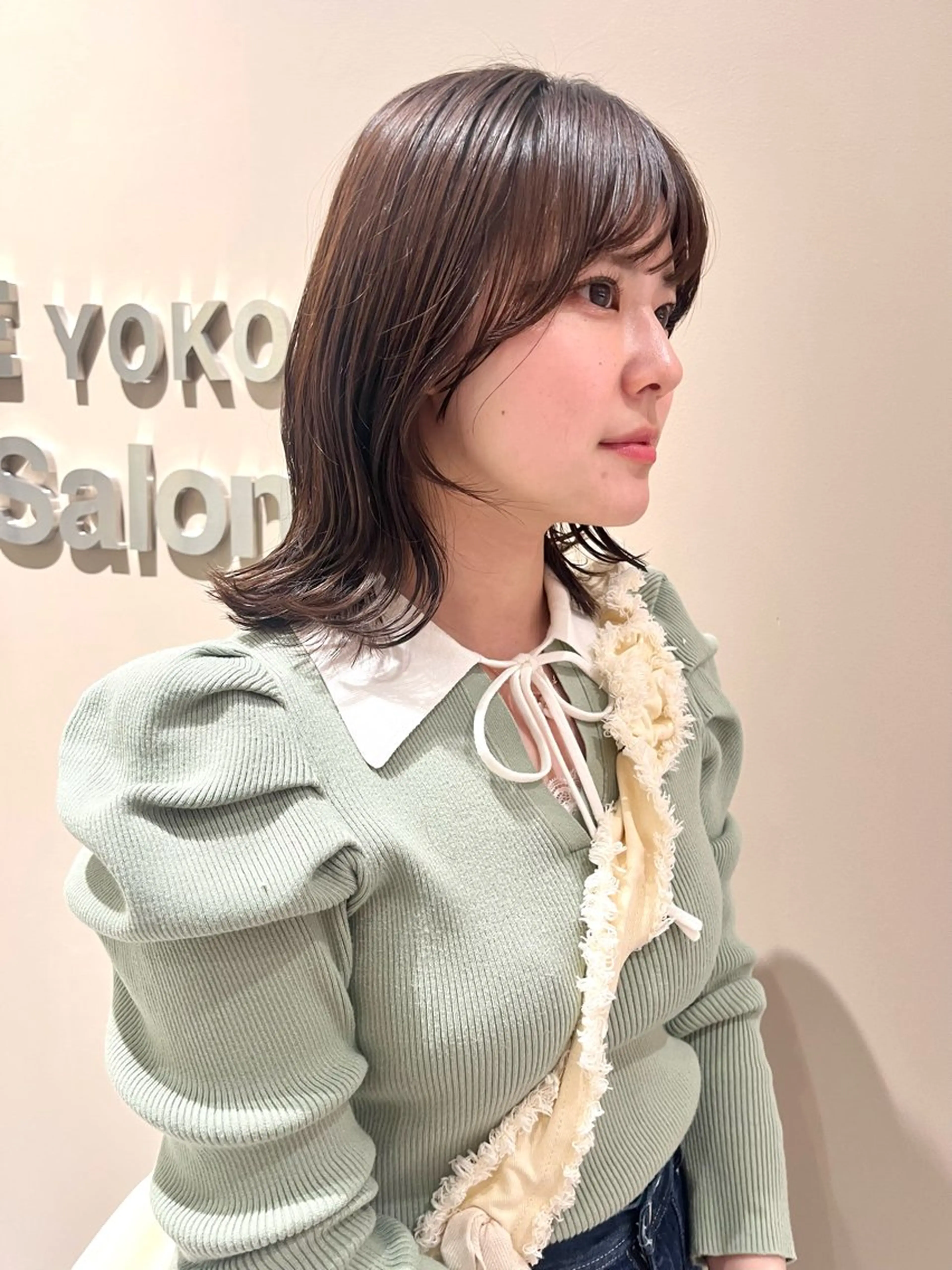 ミディアム カラー ヘアアレンジ くびれヘア カット ヘアカラー トリートメント ヘアセット 🌷ボブ/髪質改善 ストレートのヘアスタイル