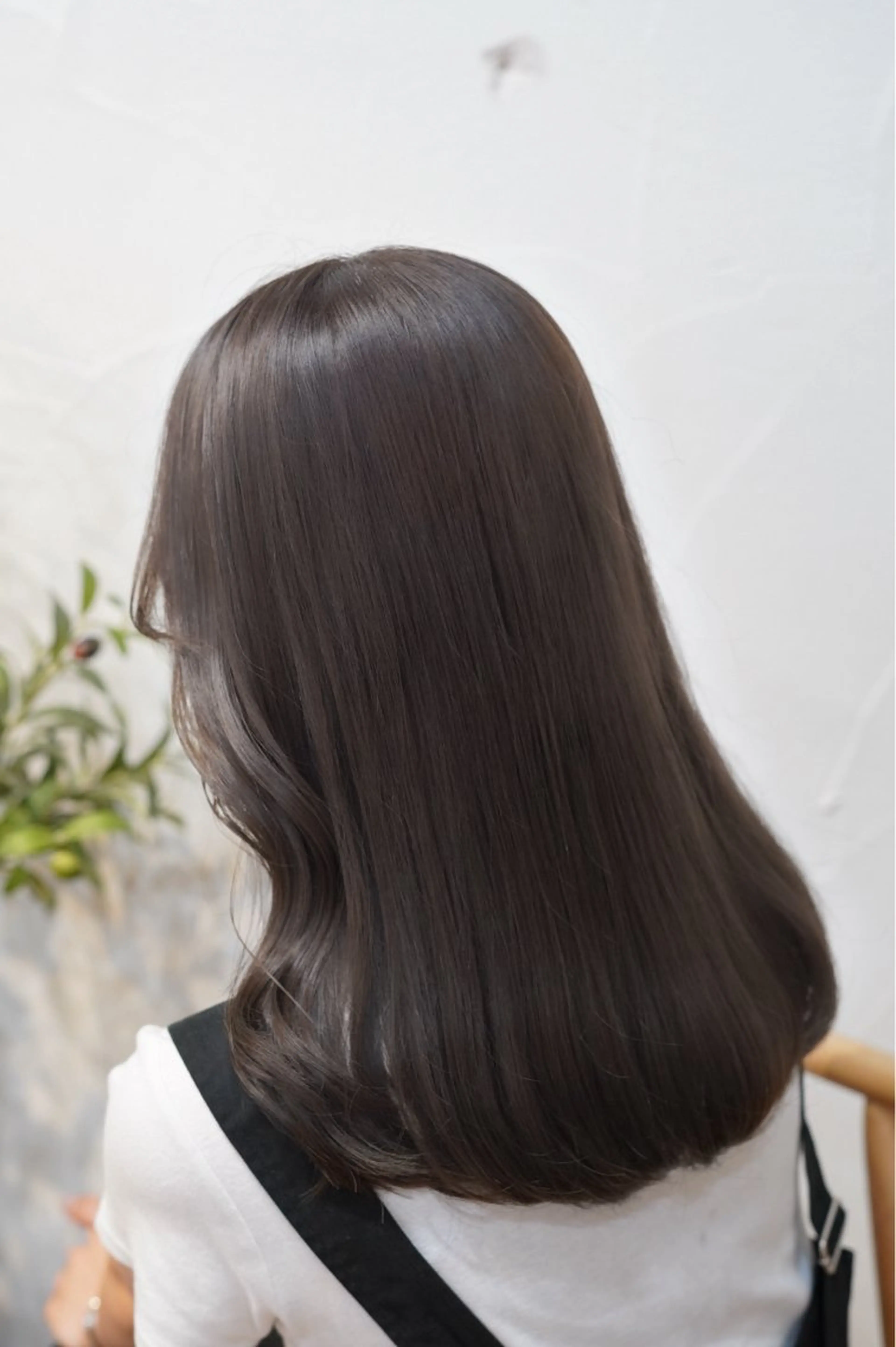 セミロング カラー ベージュカラー グレージュ 小顔ショート🦋 八巻ちさとのヘアスタイル