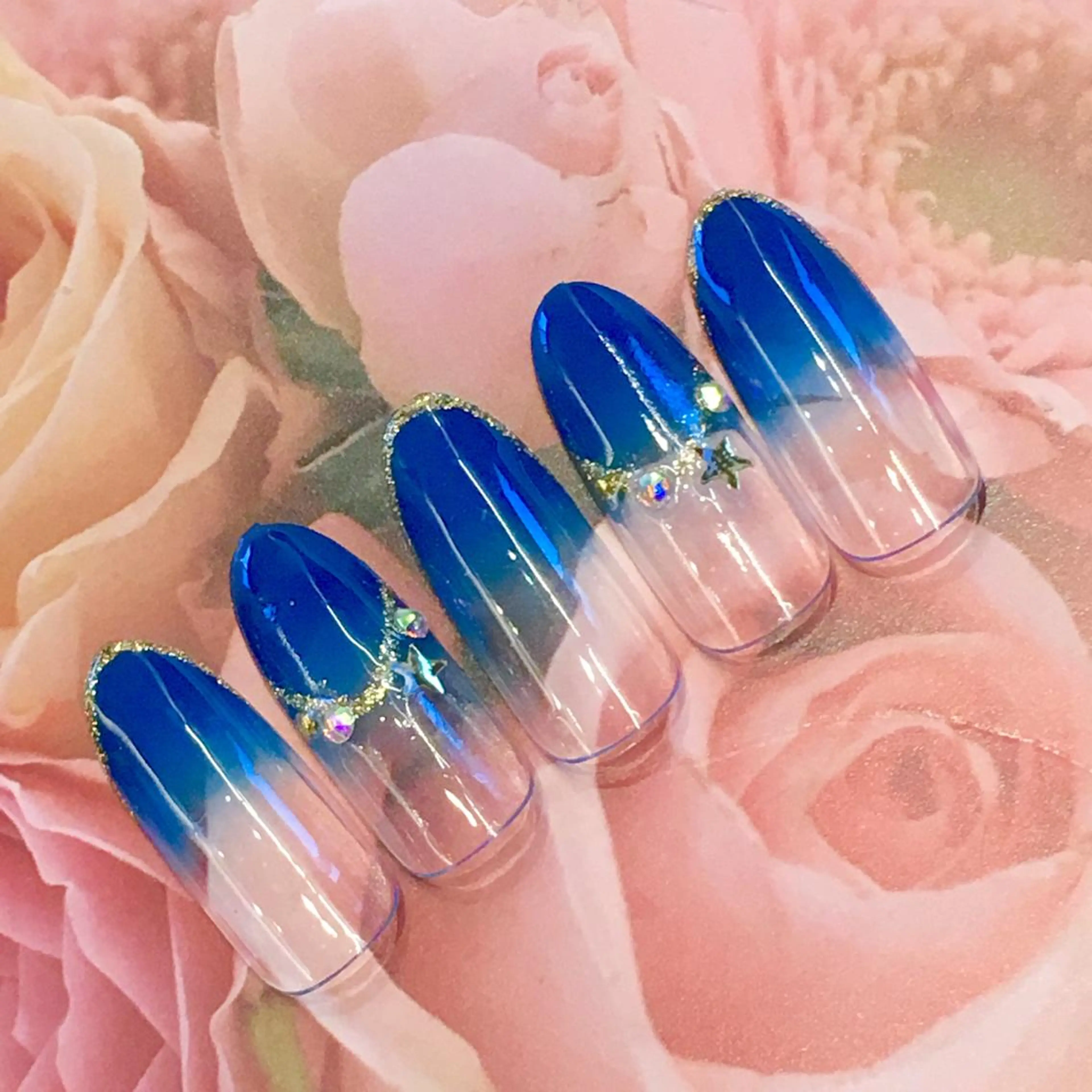 ネイル フットネイル ジェルネイル グラデーション パラジェル 冬ネイル clover nailのネイルデザイン