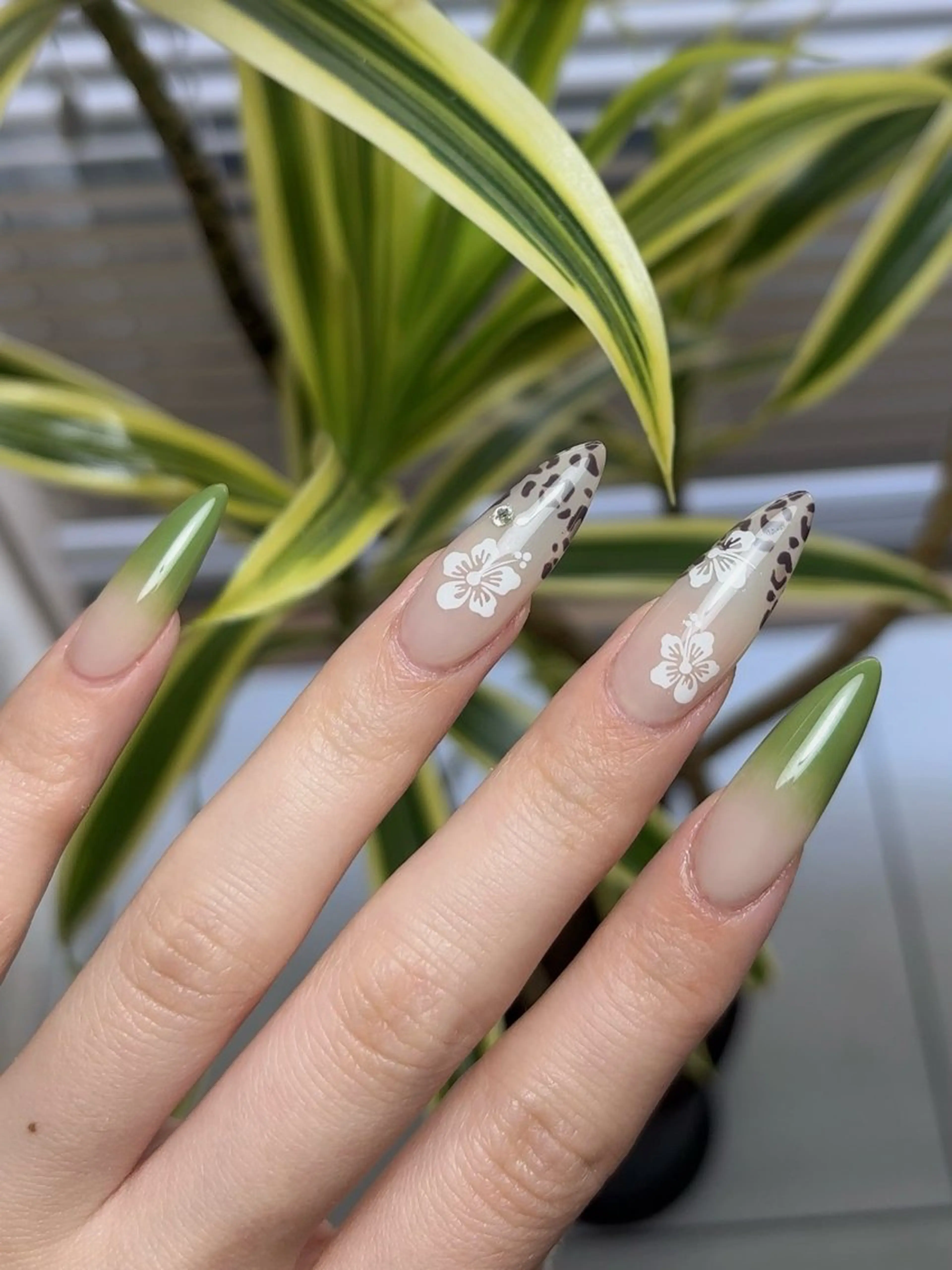 ネイル Rive. 酒井のネイルデザイン