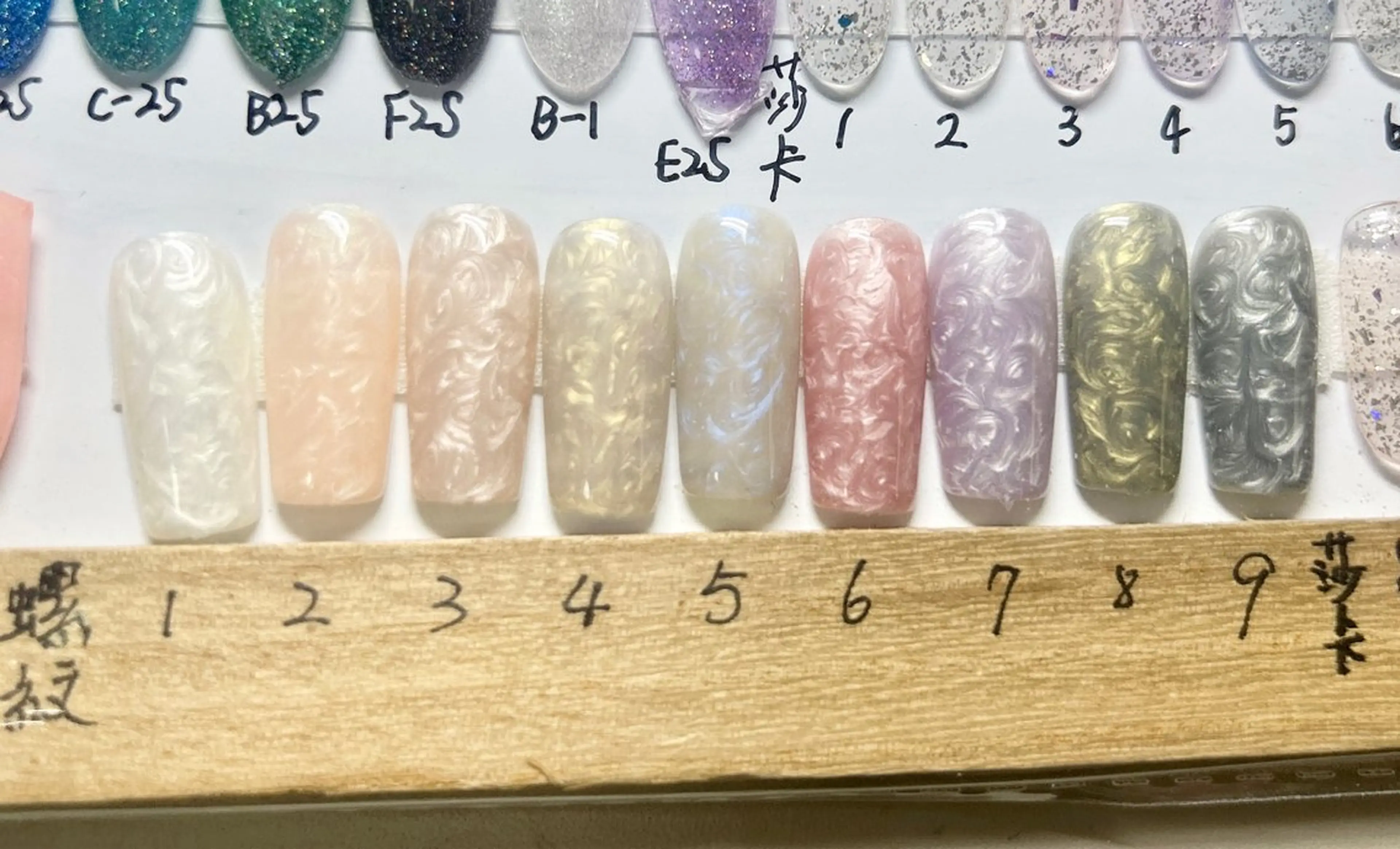 ネイル ハンドネイル コウ ヨウのネイルデザイン