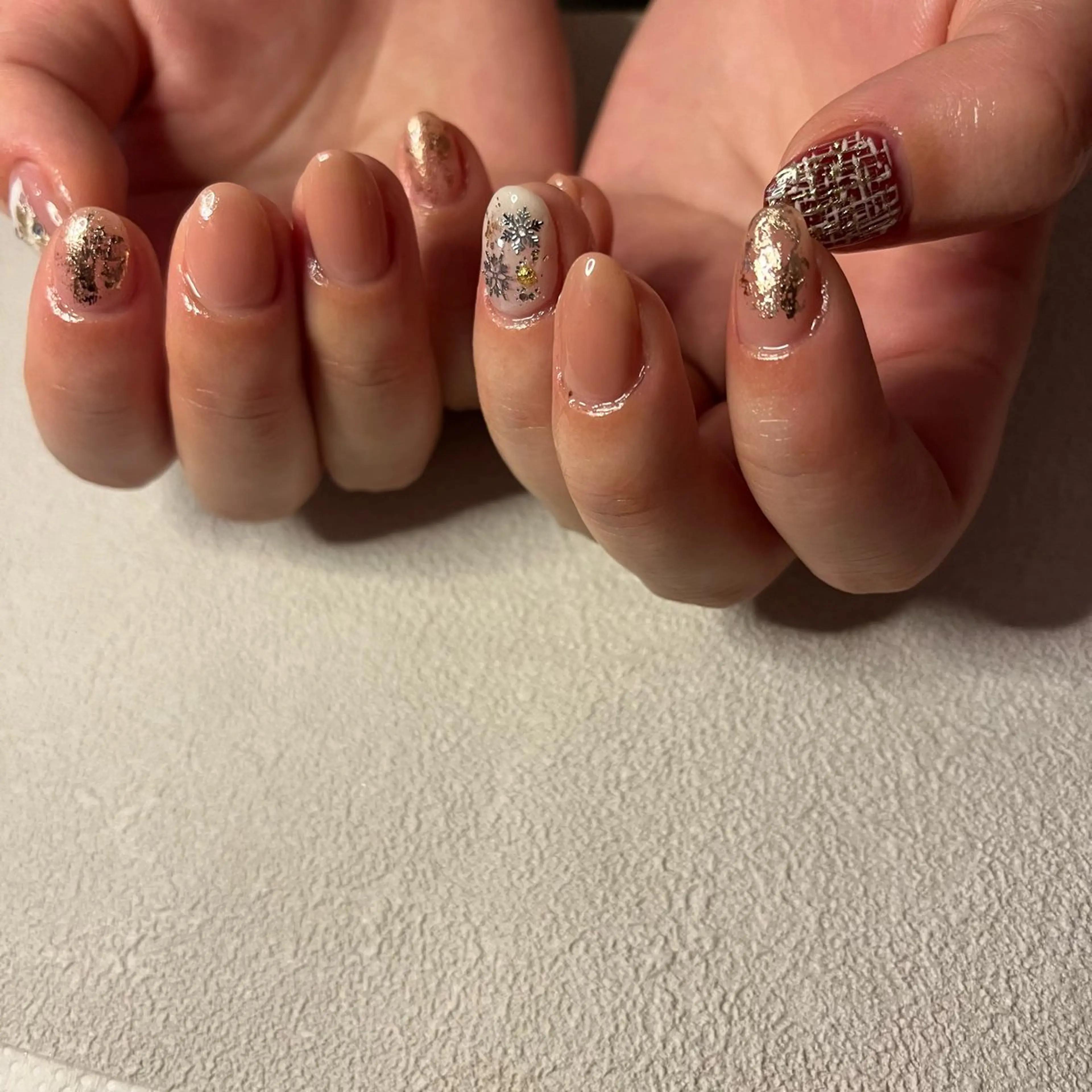 ネイル アートネイル ジェルネイル マグネットネイル ワンカラーネイル パラジェル ハンドネイル nail slow.のネイルデザイン