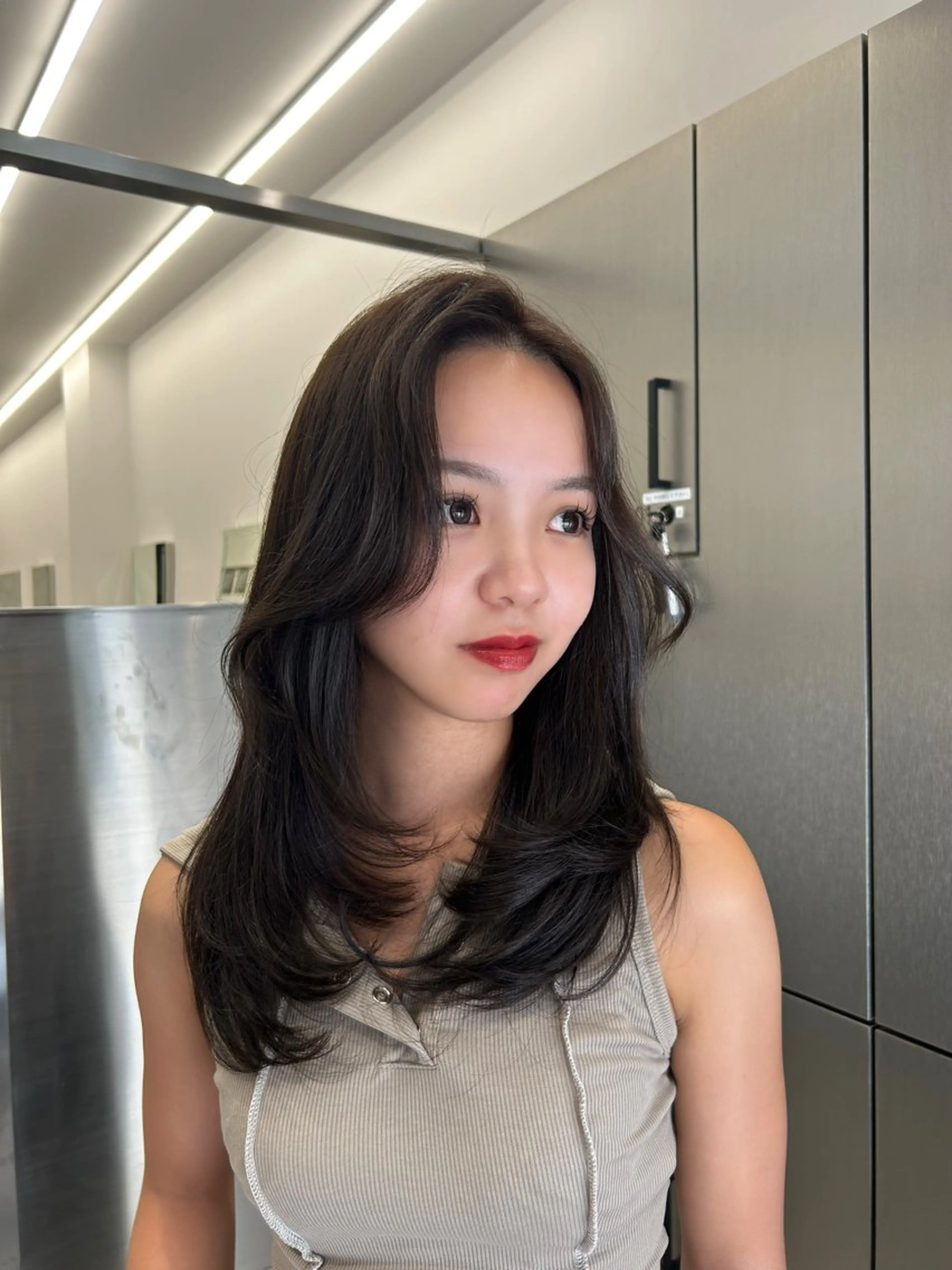 ロング ロングレイヤー 顔まわりレイヤー 顔周りカット ハイライト レイヤーカット 大人レイヤー/艶美髪 🇺🇸TOMONAのヘアスタイル