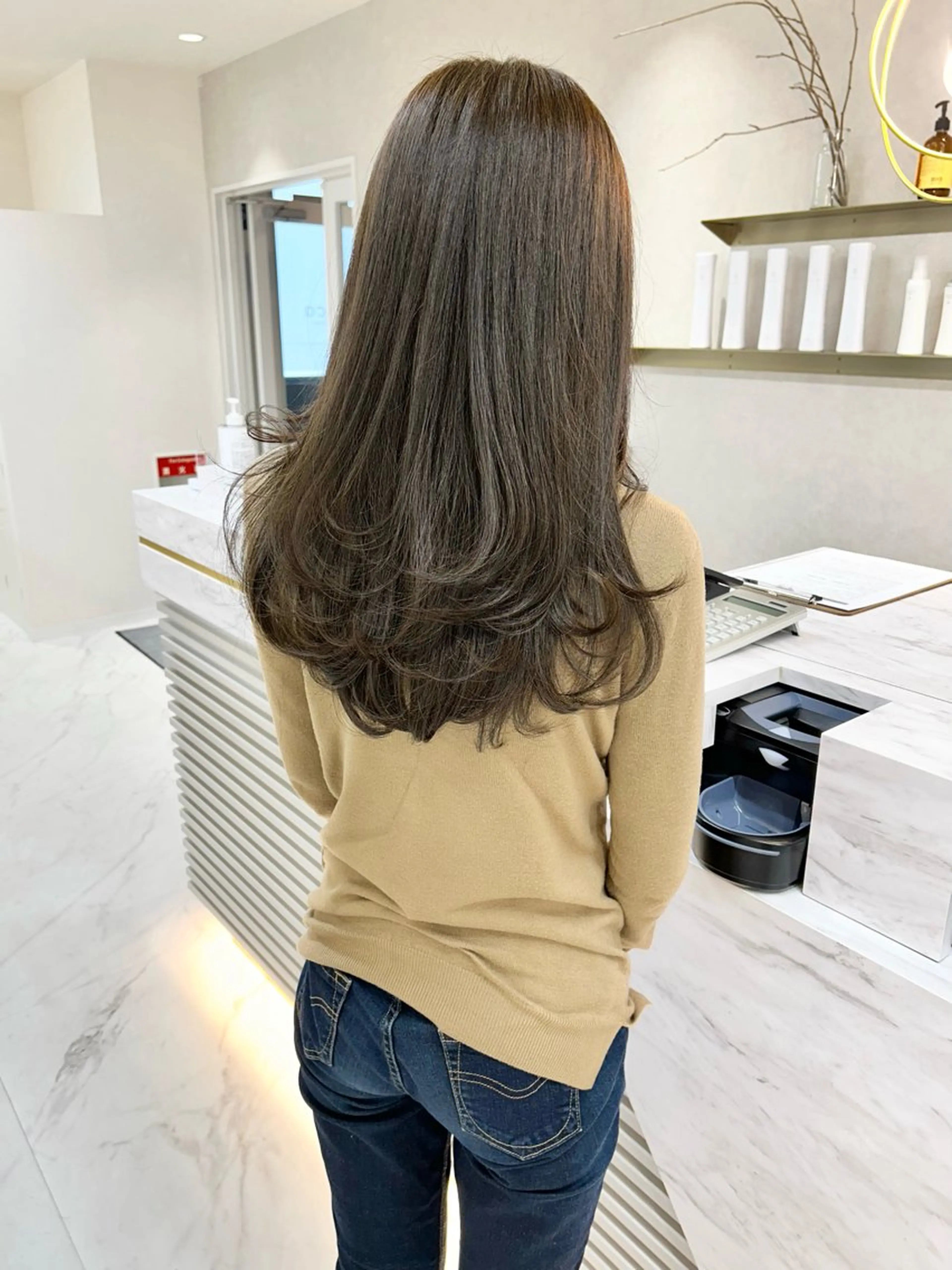 ロング カラー ベージュカラー オリーブベージュ レイヤーカット Saori / さおりのヘアスタイル