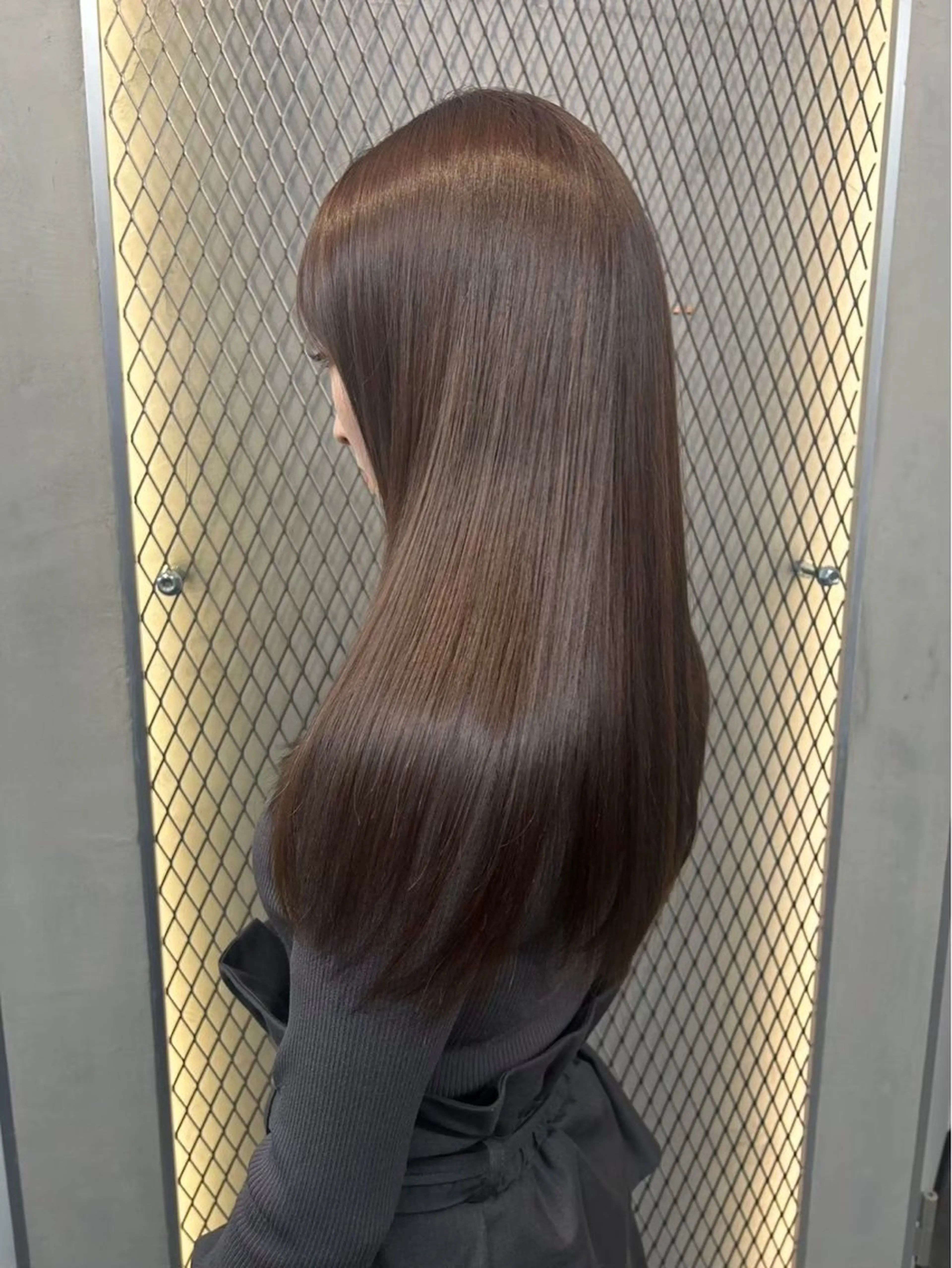 カラー 博多ブリーチ× 透明感/縮毛矯正のヘアスタイル