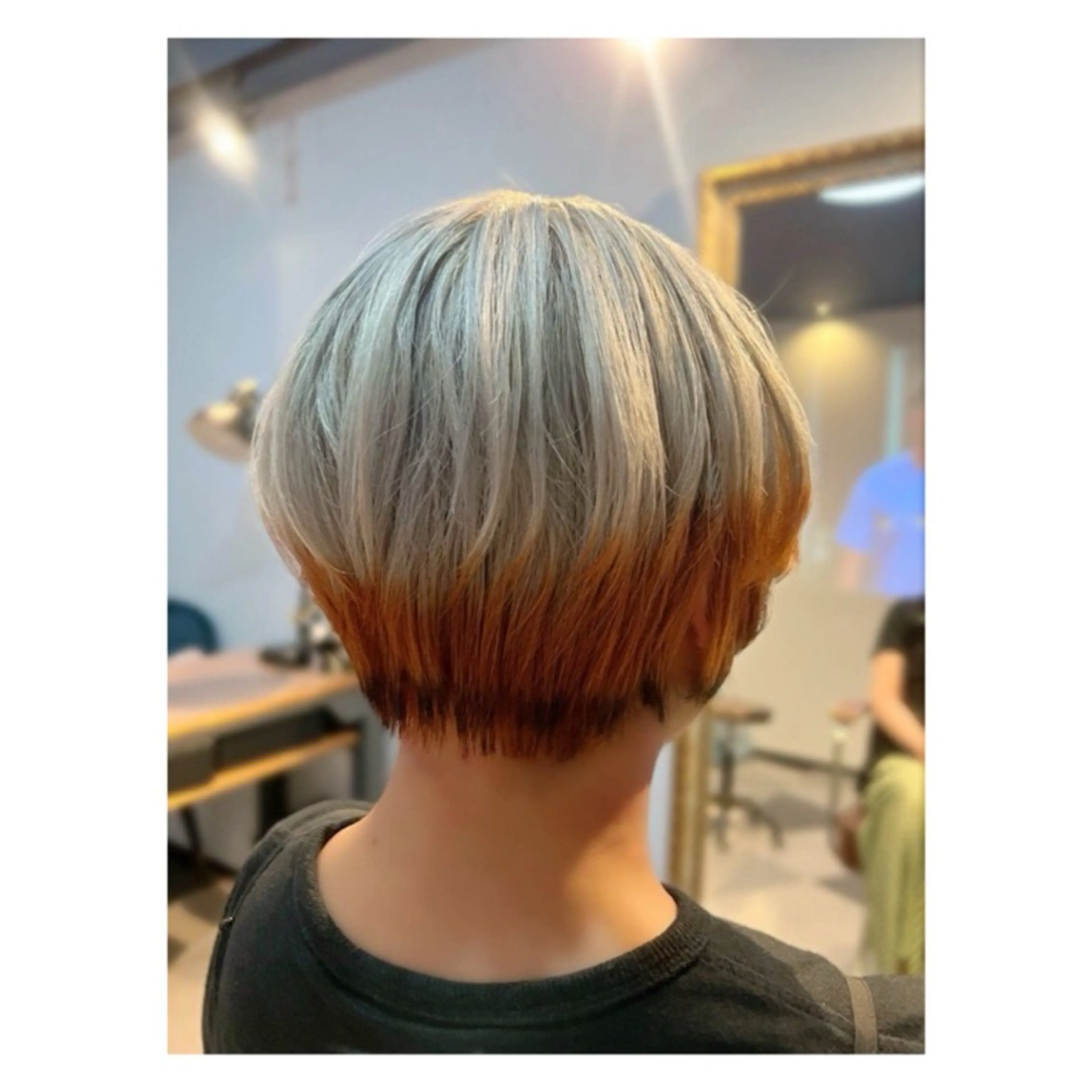 ショート カラー ブリーチ オレンジ シルバー カット ヘアカラー トリートメント Mole  Me所属・中野 誠子のヘアスタイル