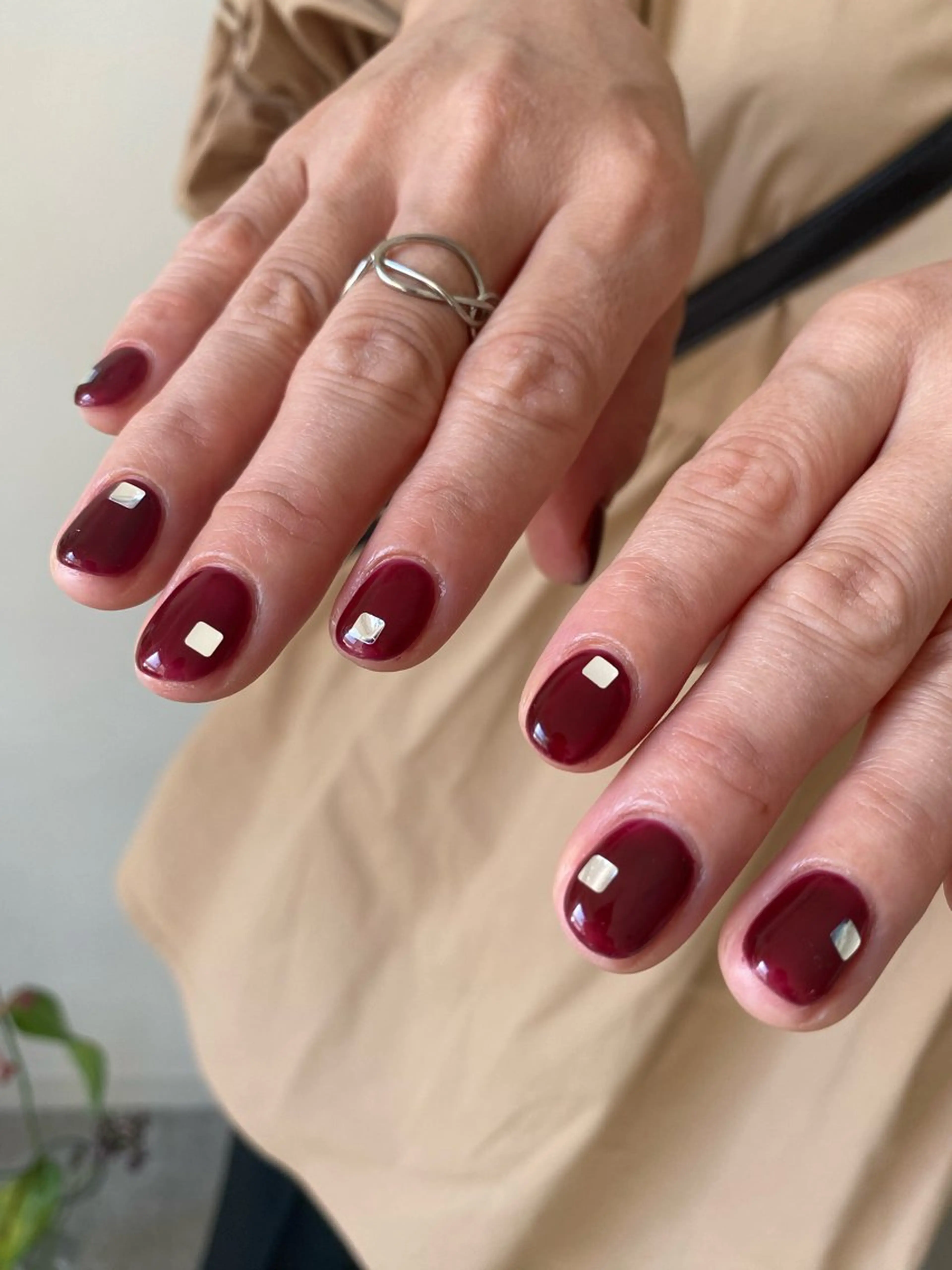 ネイル ボルドー ホログラムネイル 神戸ネイル/摂津本山 yinのその他イメージ