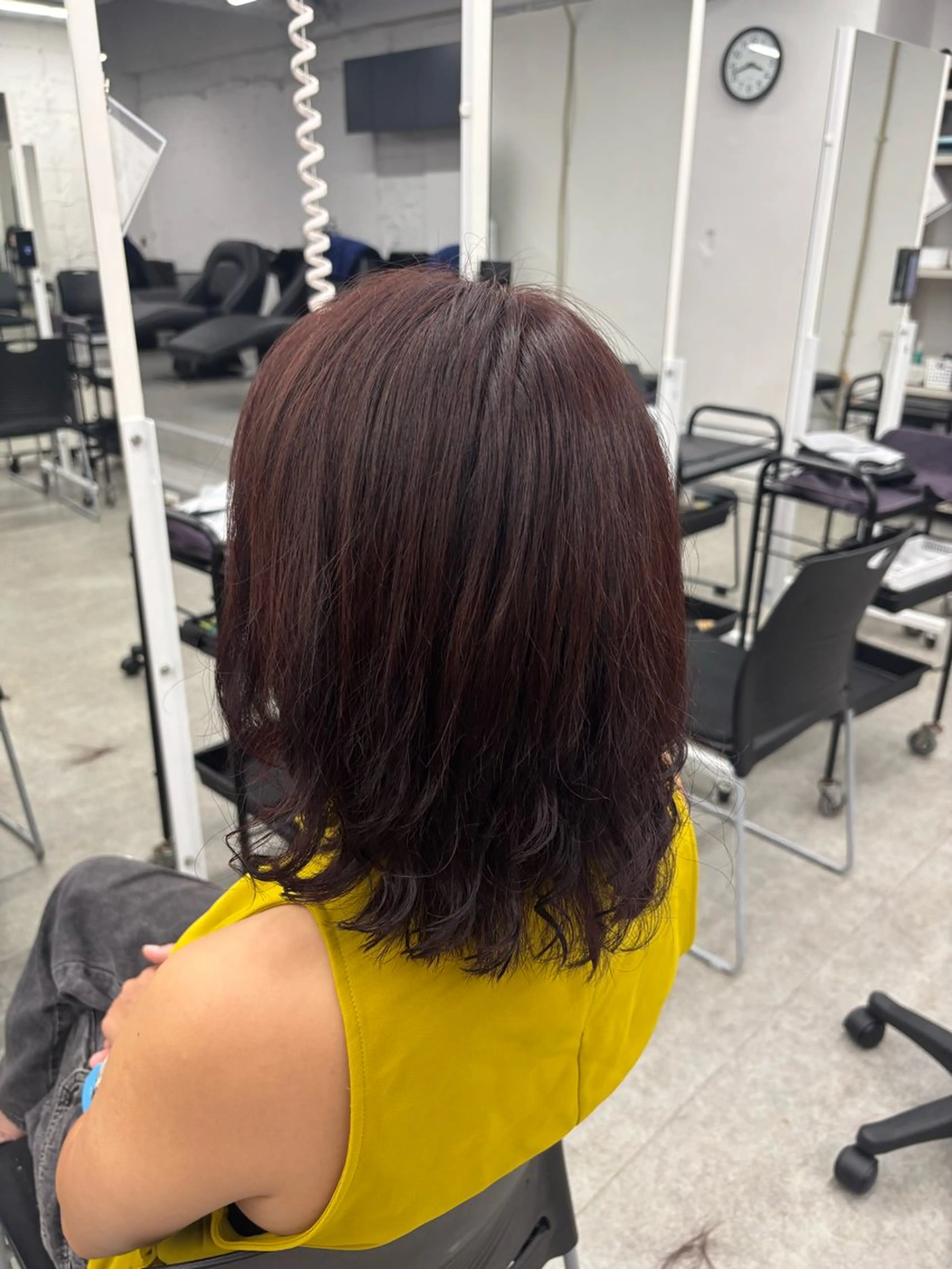 ミディアム カラー パーマ 淡めベージュ🤎ショ ート🤎Kiyokaのヘアスタイル