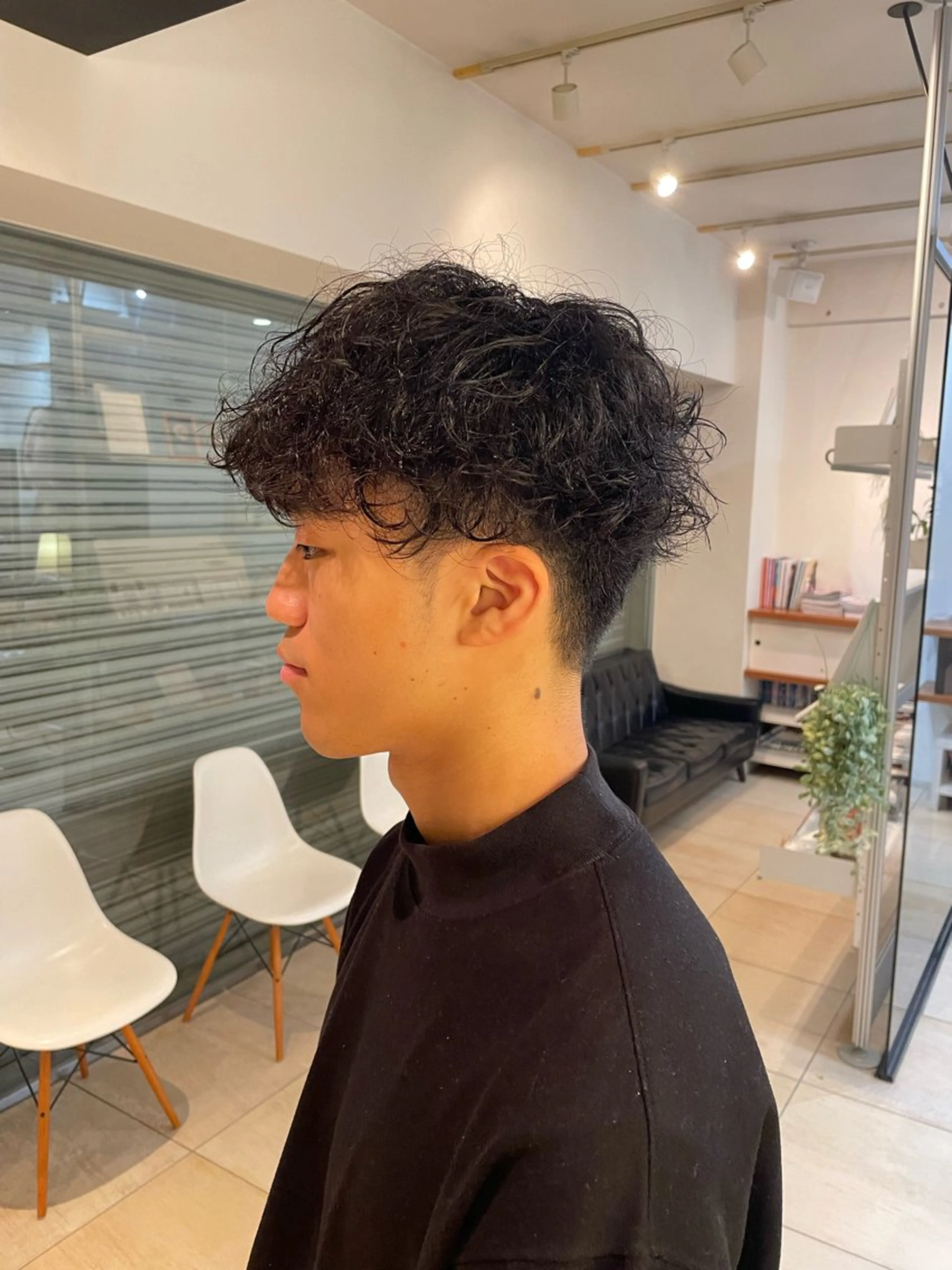 メンズ メンズパーマ ツーブロック 刈り上げ カット パーマ すずな【レディース カットモデル募集中】のヘアスタイル