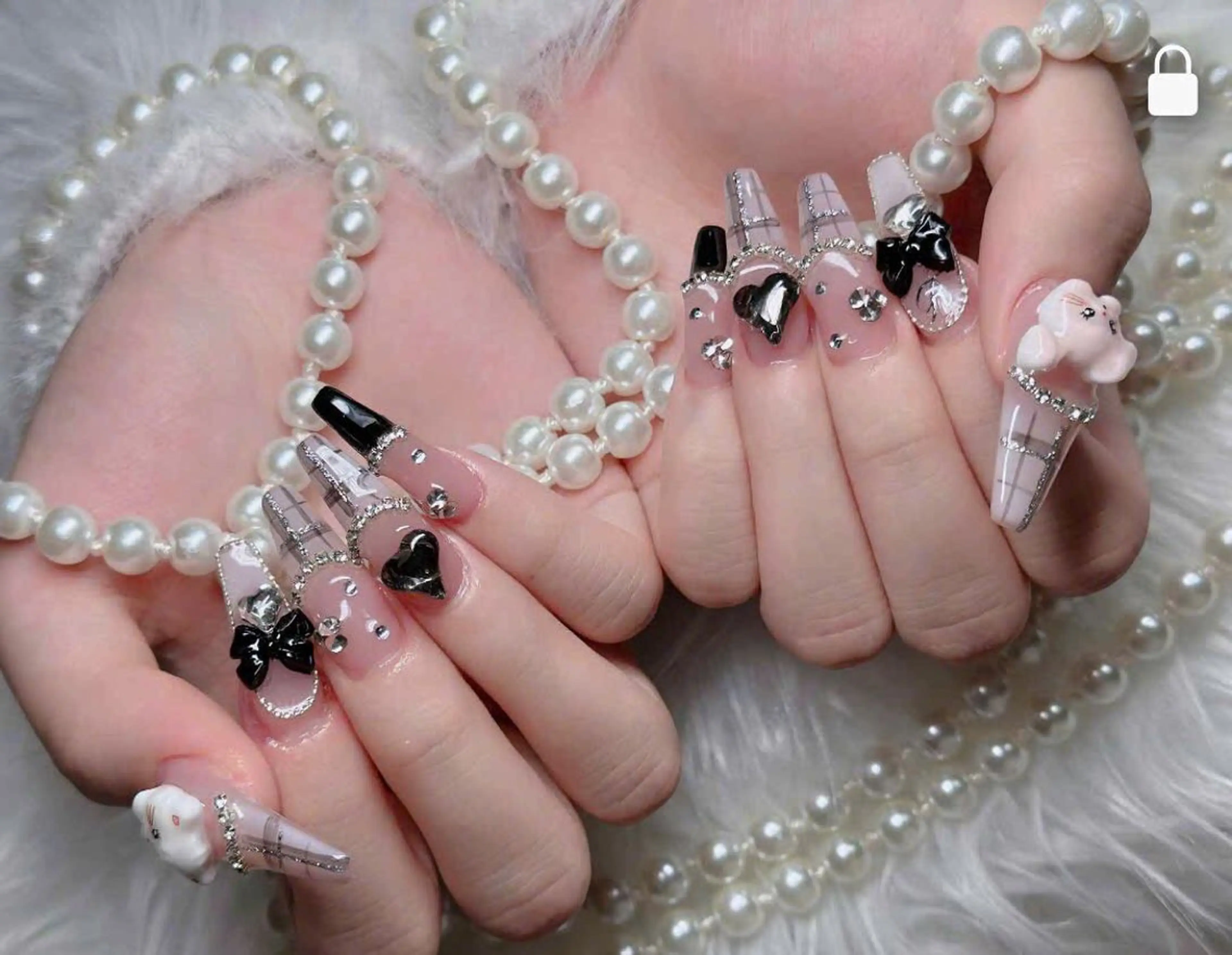 ネイル フレンチネイル ジェルネイル ハロウィン キラキラネイル 韓国ネイル ハンドネイル H.baby Nail Salonのネイルデザイン