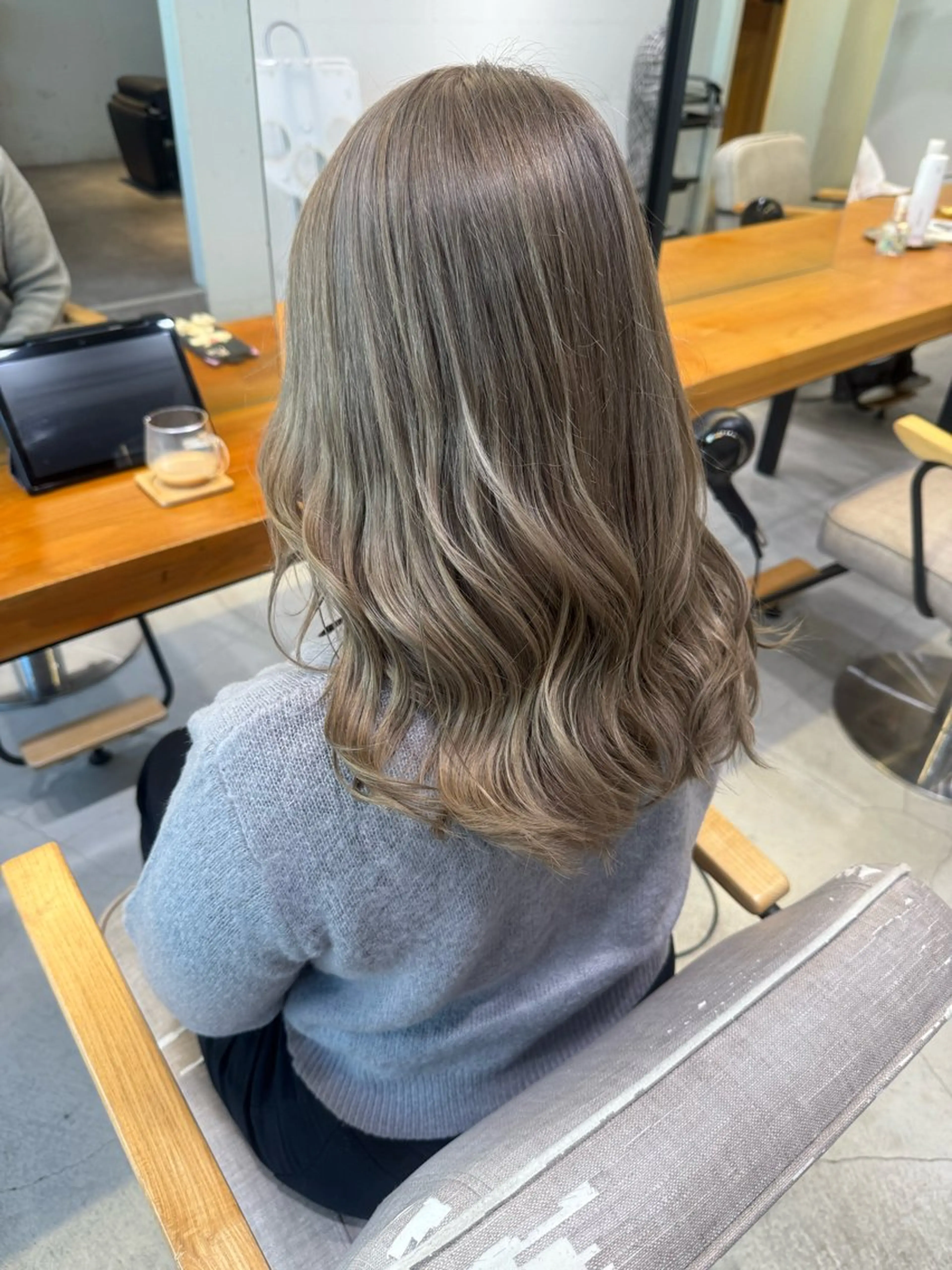 セミロング 宮永 瑞樹のヘアスタイル