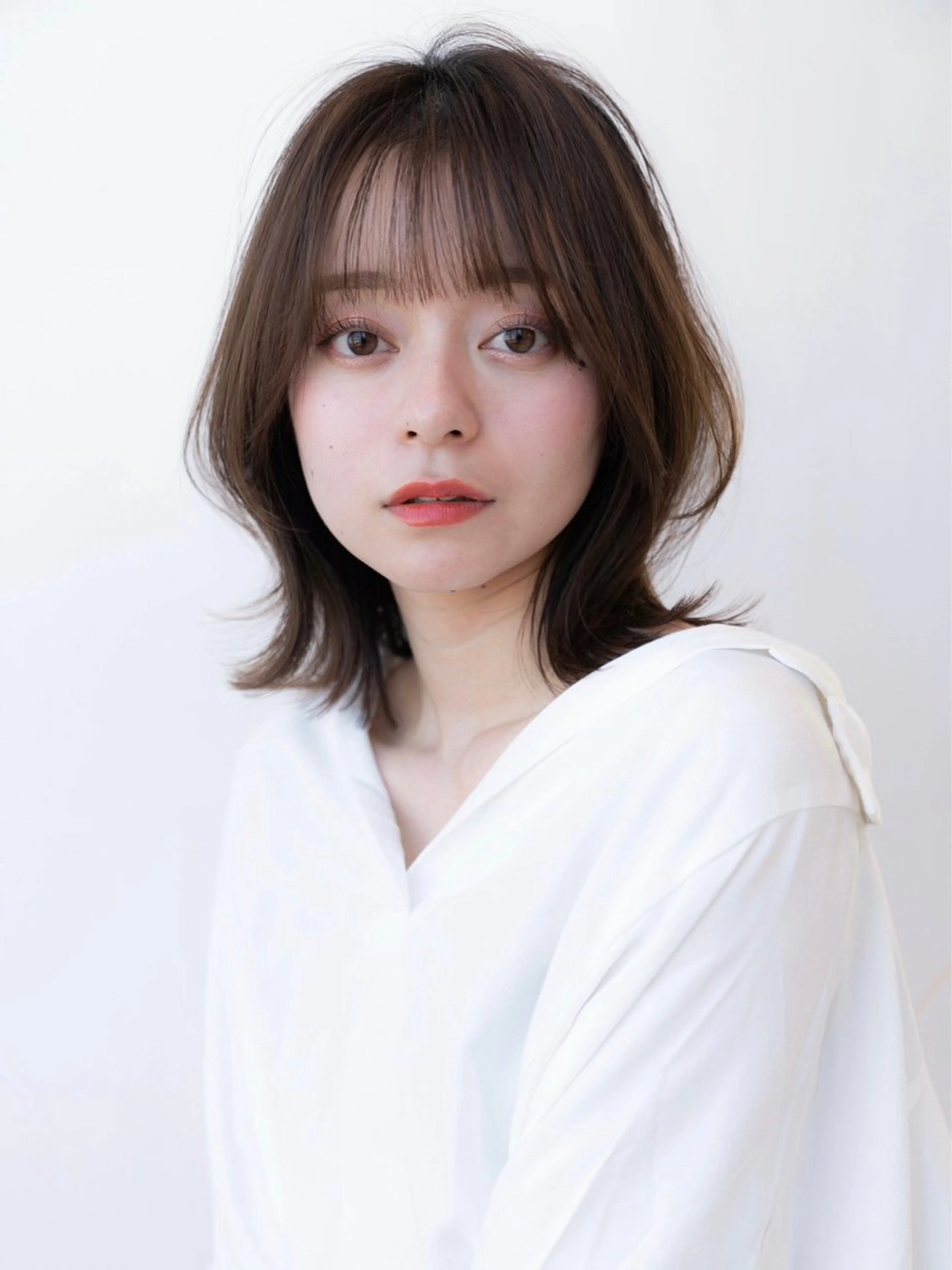 ミディアム カラー ミディアムレイヤー グレージュ ミルクティーグレージュ 韓国風ヘア レイヤーカット カット ヘアカラー トリートメント ヘアセット 韓国レイヤー🇰🇷 韓国研修◎渋谷カイトのヘアスタイル