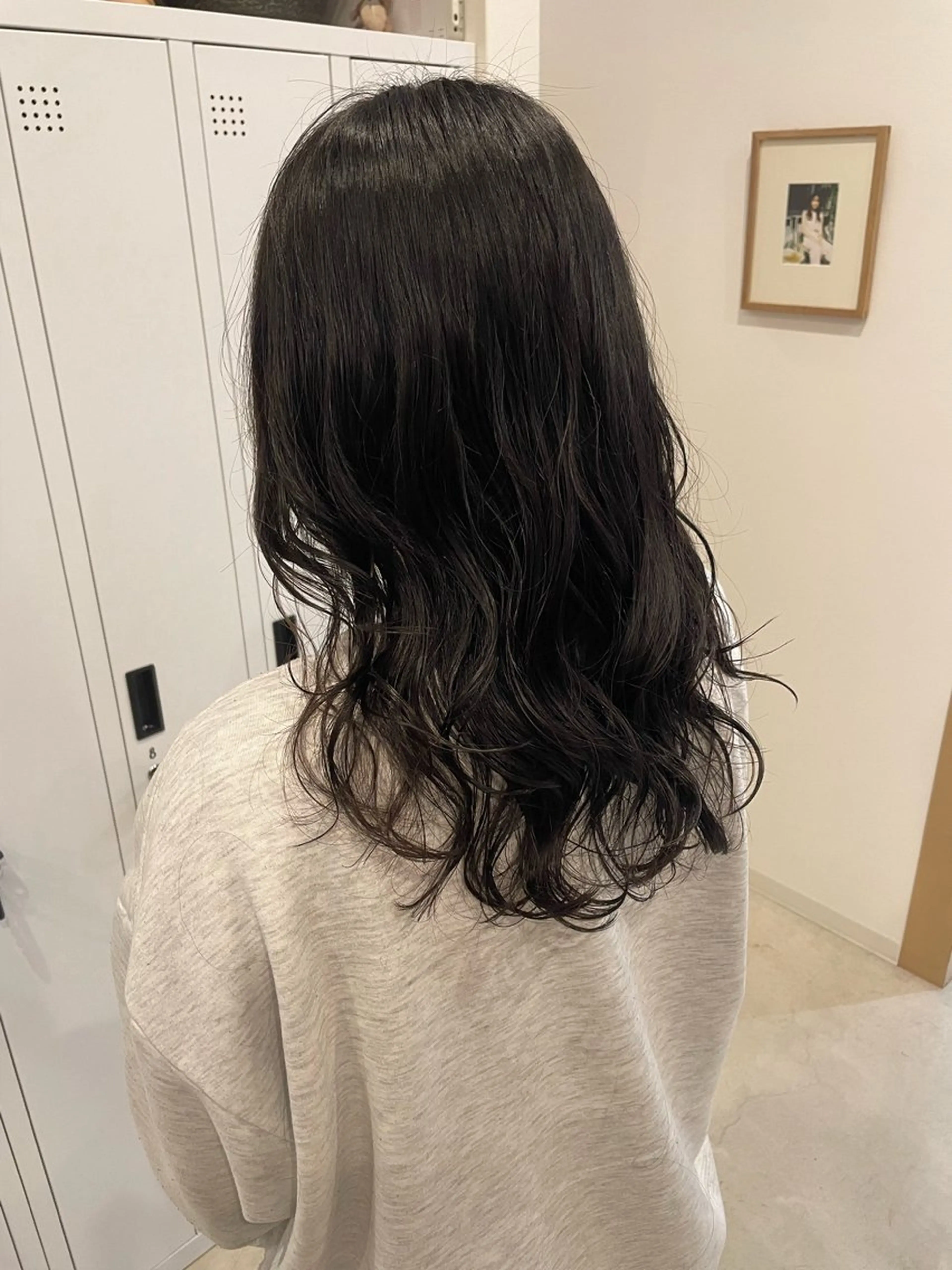 ミディアム nia所属・柔らかブラウン/栄/ tomitaのヘアスタイル