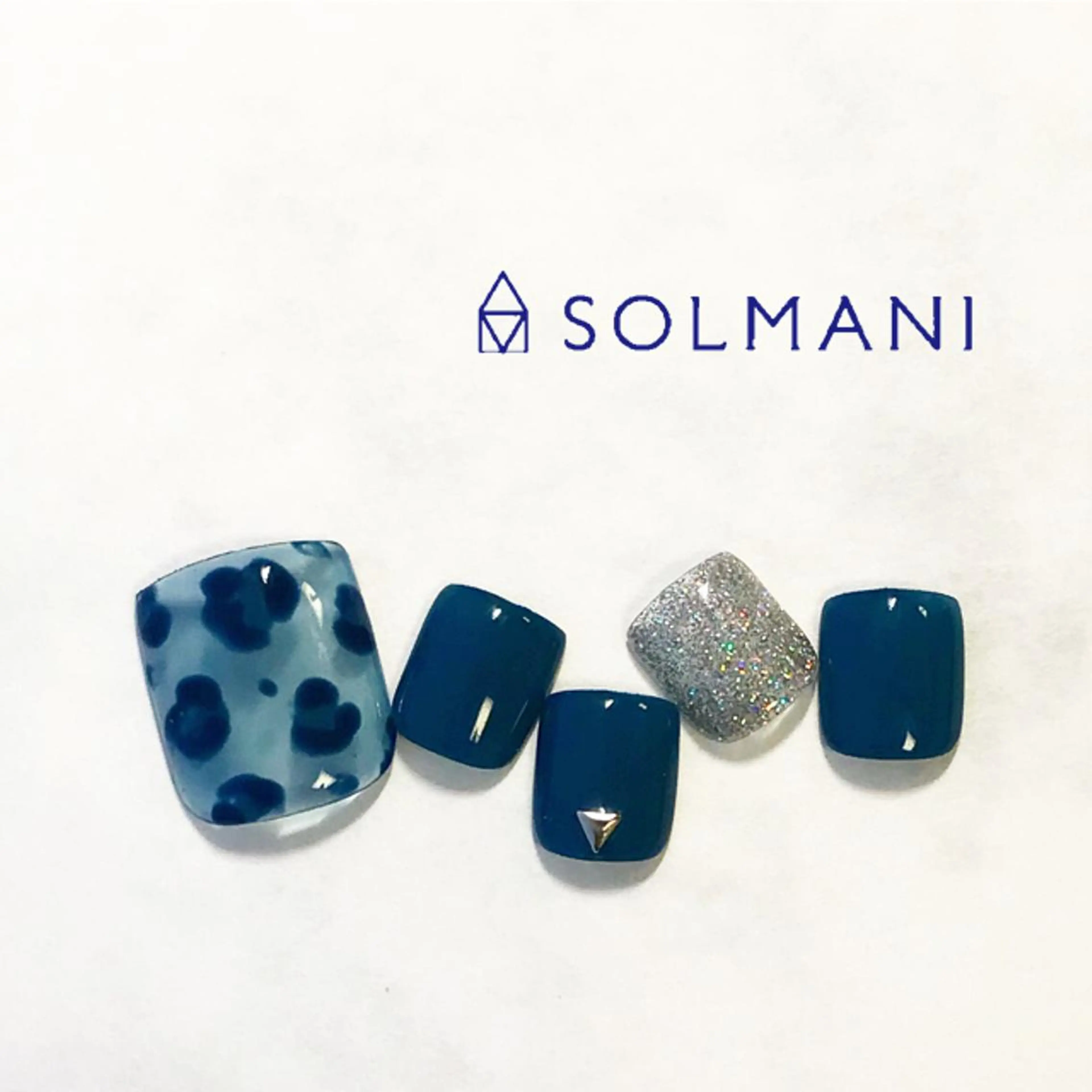 ネイル SOLMANI 予約担当のネイルデザイン