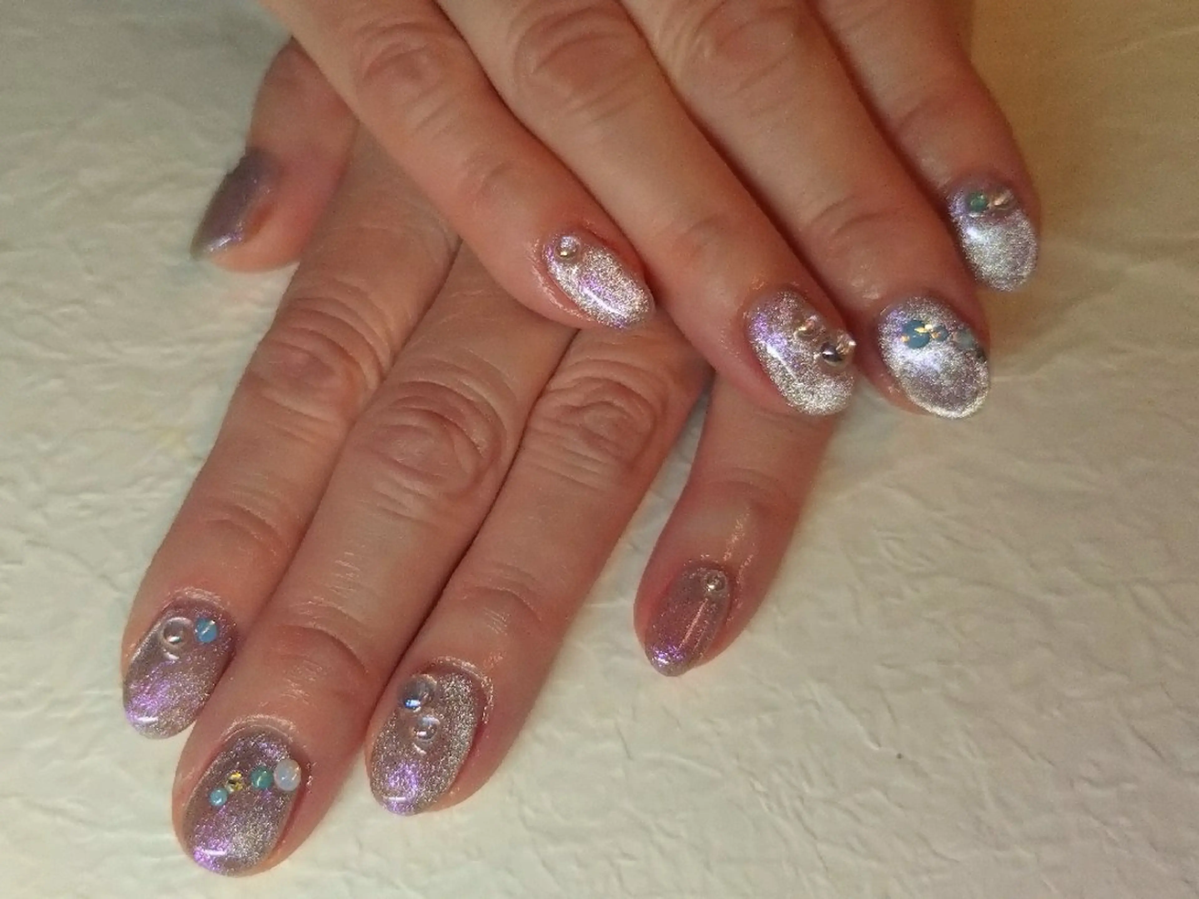 ネイル キラキラネイル マグネットネイル ハンドネイル AG nail 〚　yuka　〛のネイルデザイン