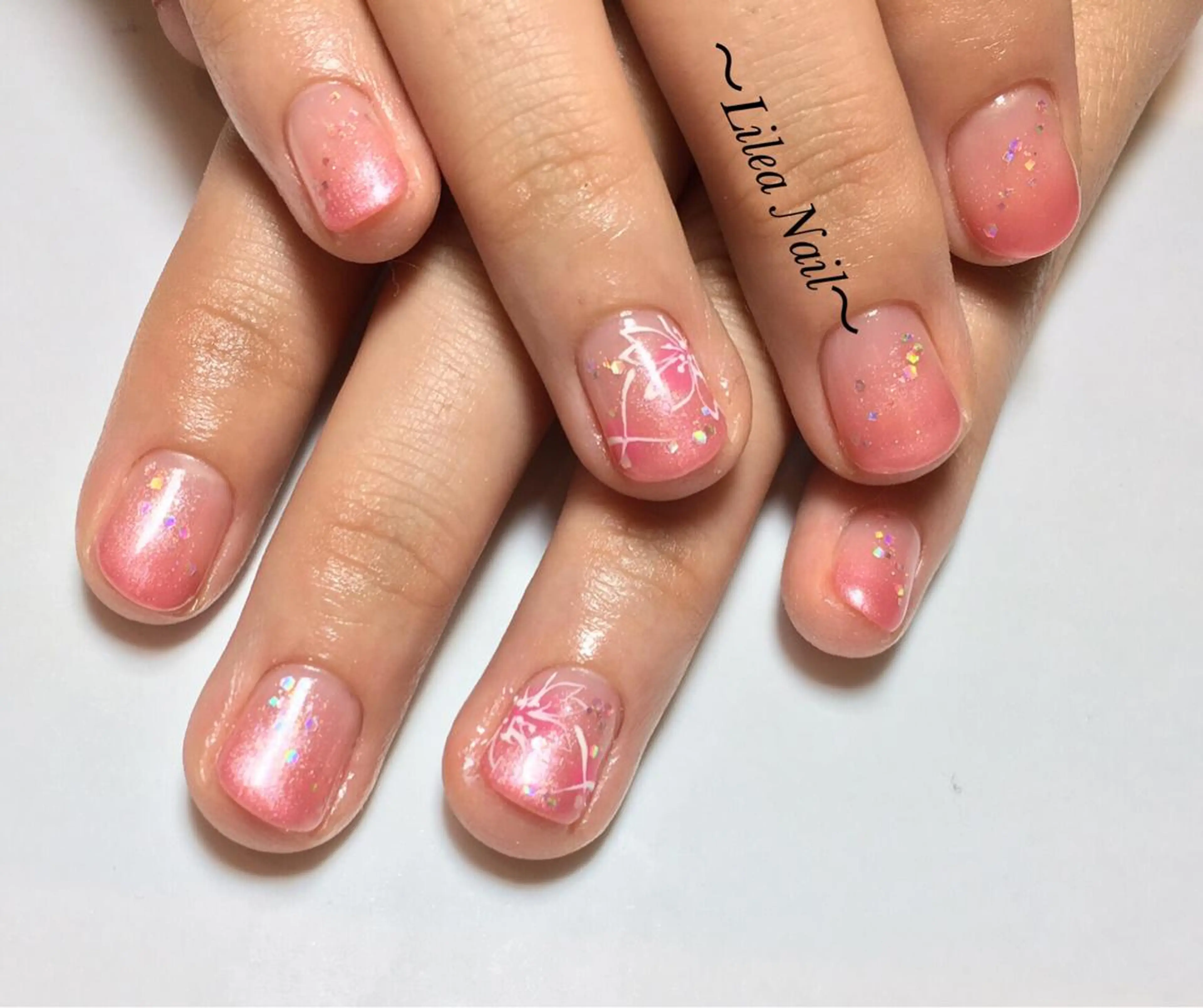 ネイル Li'leaNail AINAのネイルデザイン