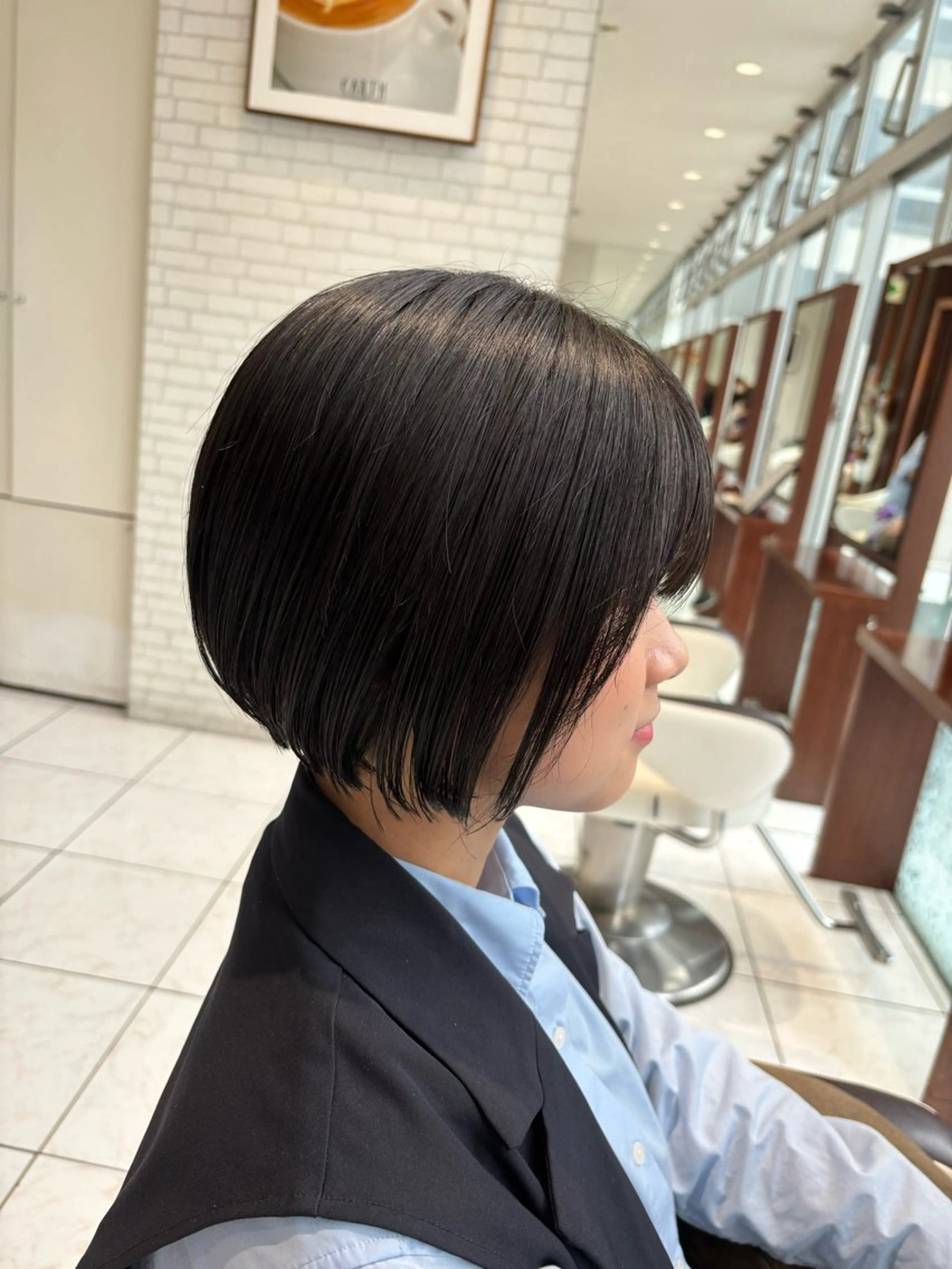 ショート 篠田 綾乃のヘアスタイル