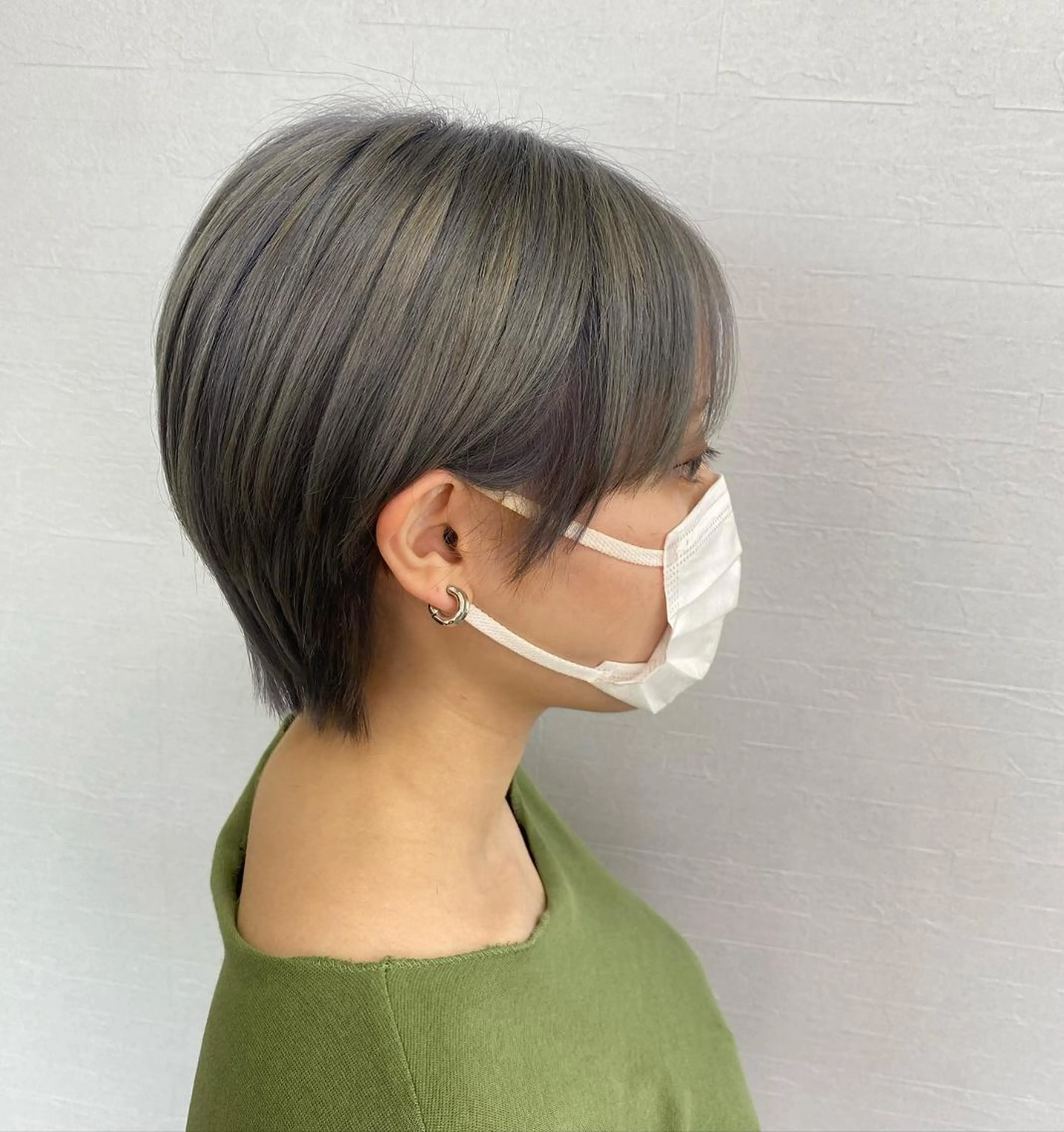 ロング カラー グレージュ シルバー くびれヘア UNDER vr 【アンダーバー】のヘアスタイル