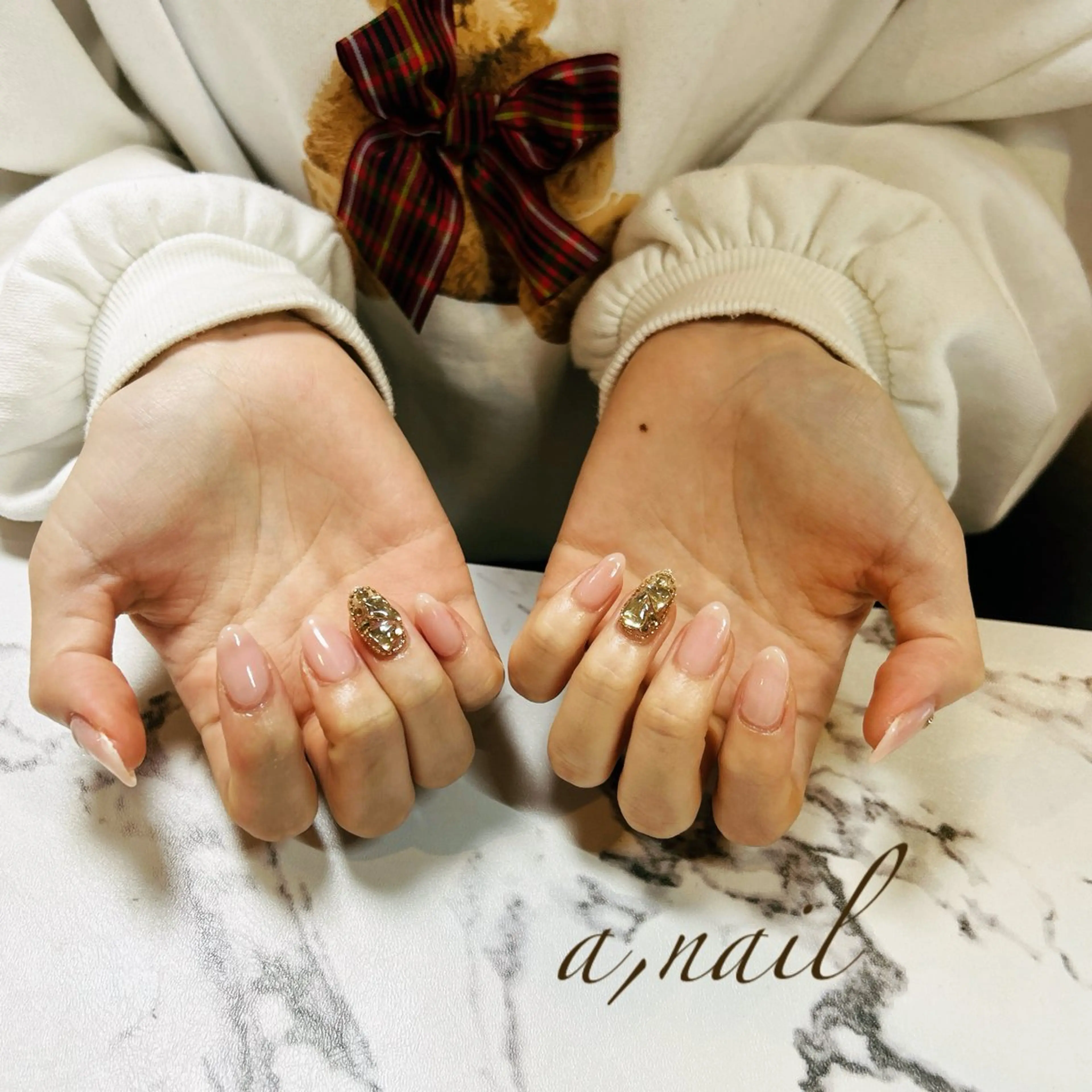 ネイル キラキラネイル オフィスネイル シンプルネイル 春ネイル ストーンネイル ネイルサロン エーネイルのネイルデザイン