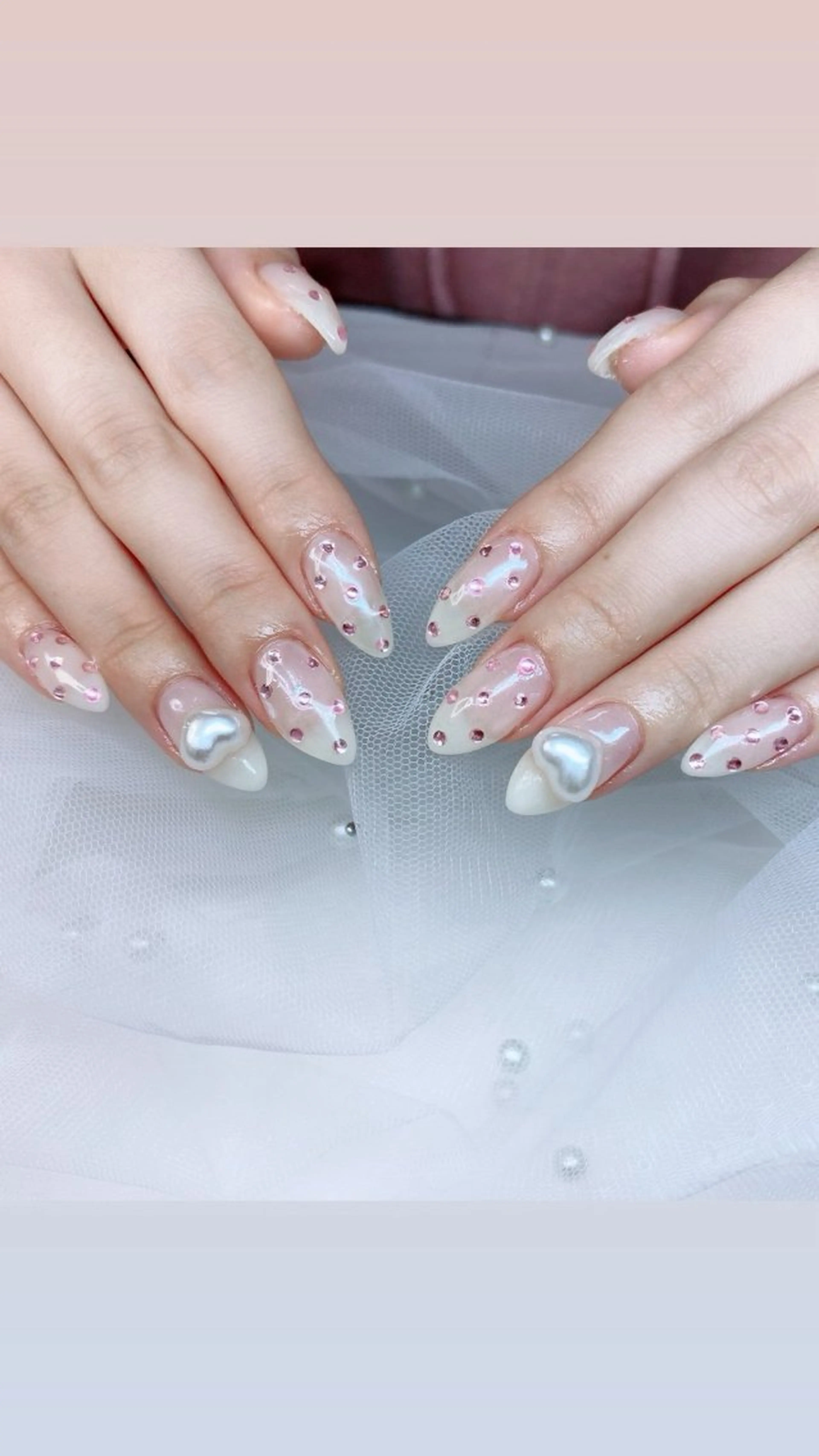 ネイル ドット ストーンネイル ワンホンネイル ハンドネイル ハンドケア 心斎橋Salon Epokkuのネイルデザイン