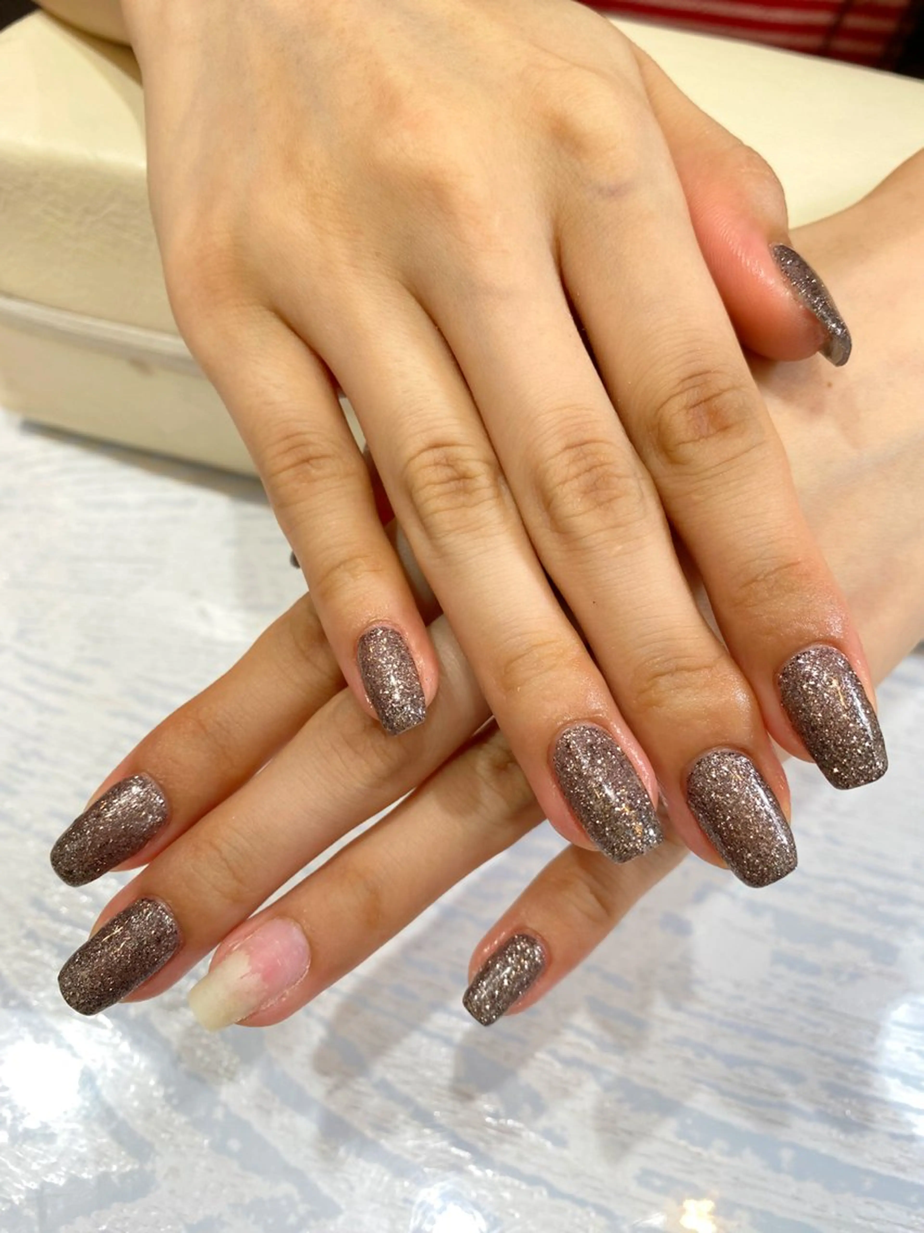 ネイル ラメ(グリッター) ワンカラーネイル Nest 岩崎のネイルデザイン