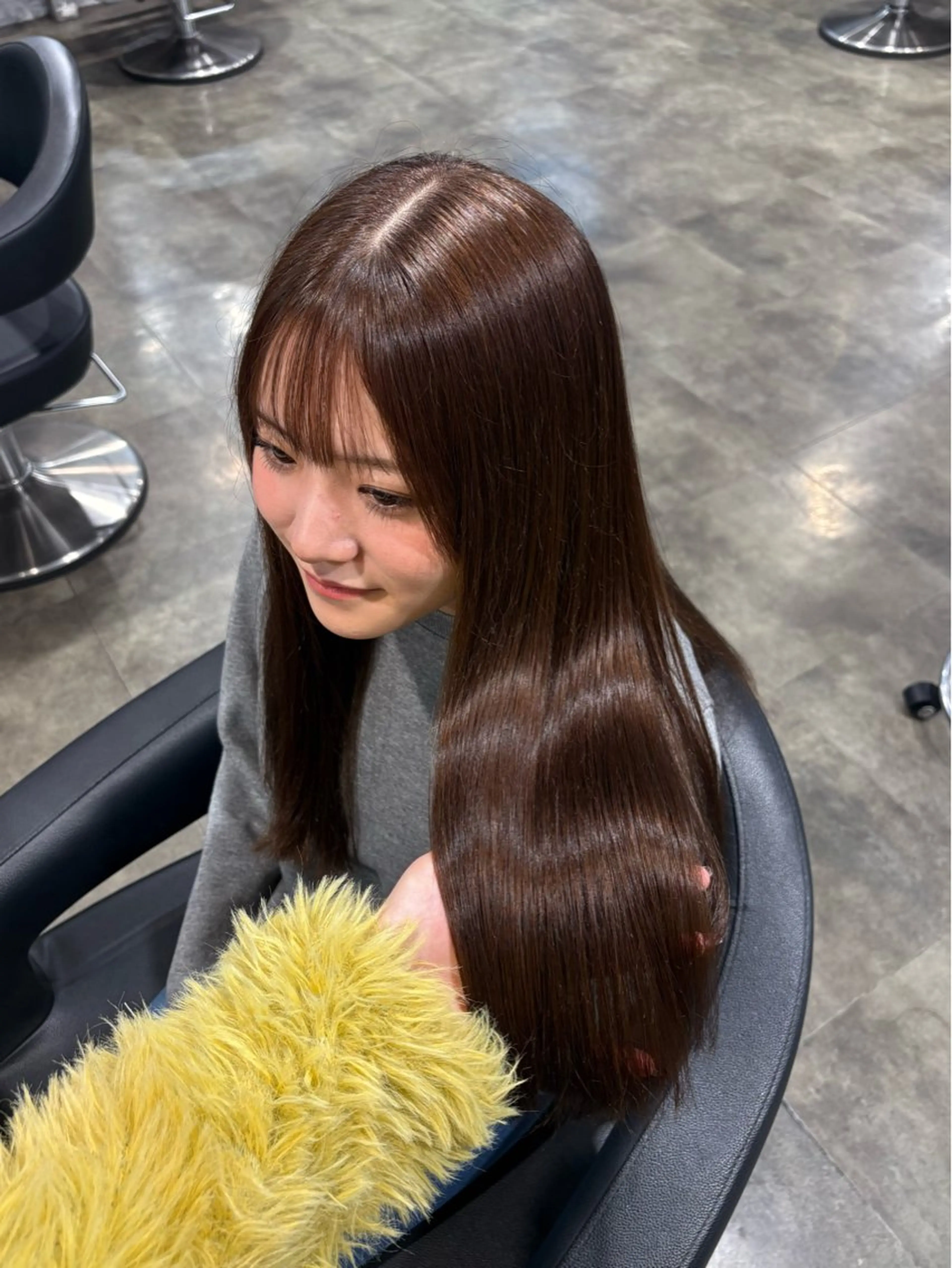 カラー カット ヘアカラー トリートメント 透明感ベージュ🤎 ナチュラルレイヤーのヘアスタイル