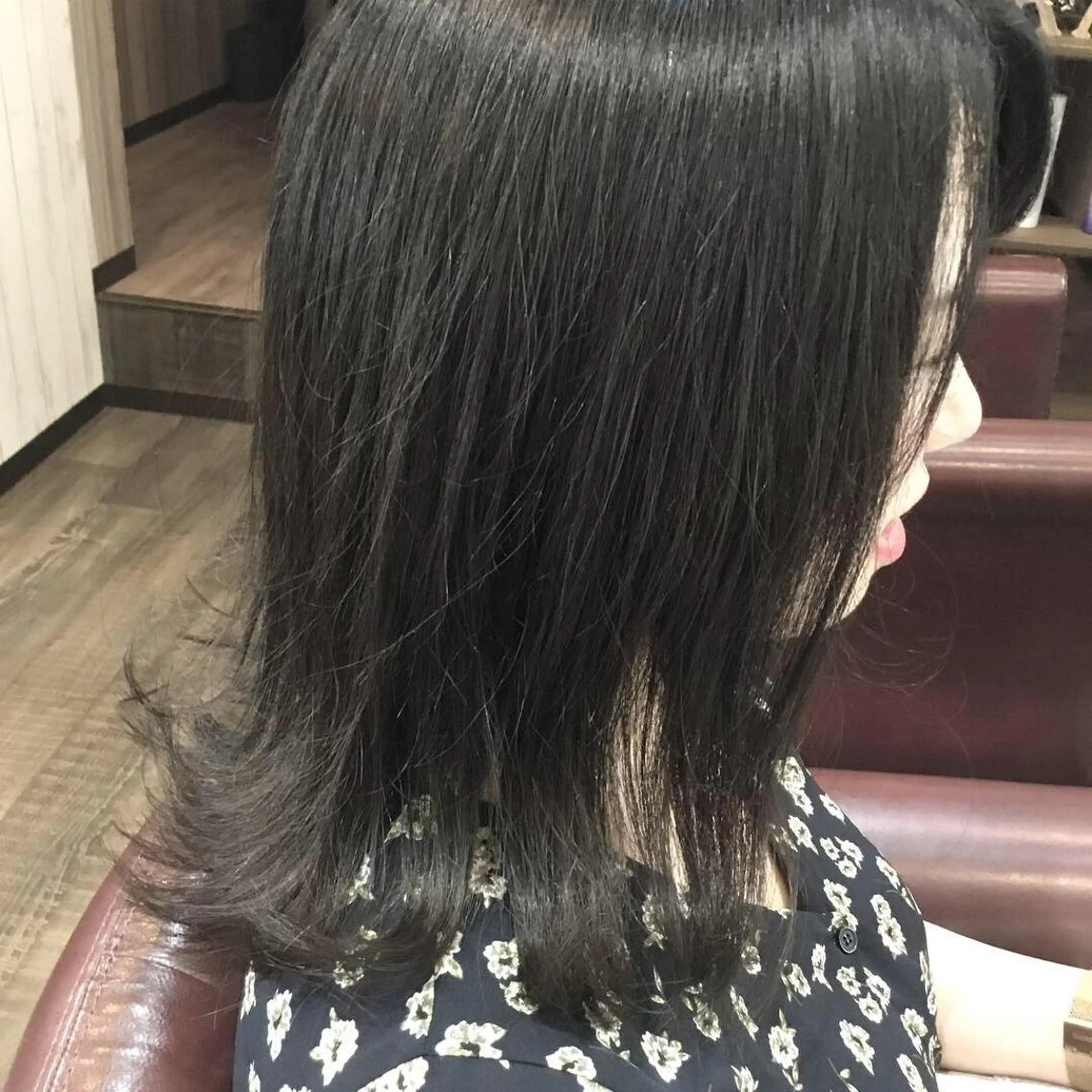 ミディアム カラー 金崎 新吾のヘアスタイル