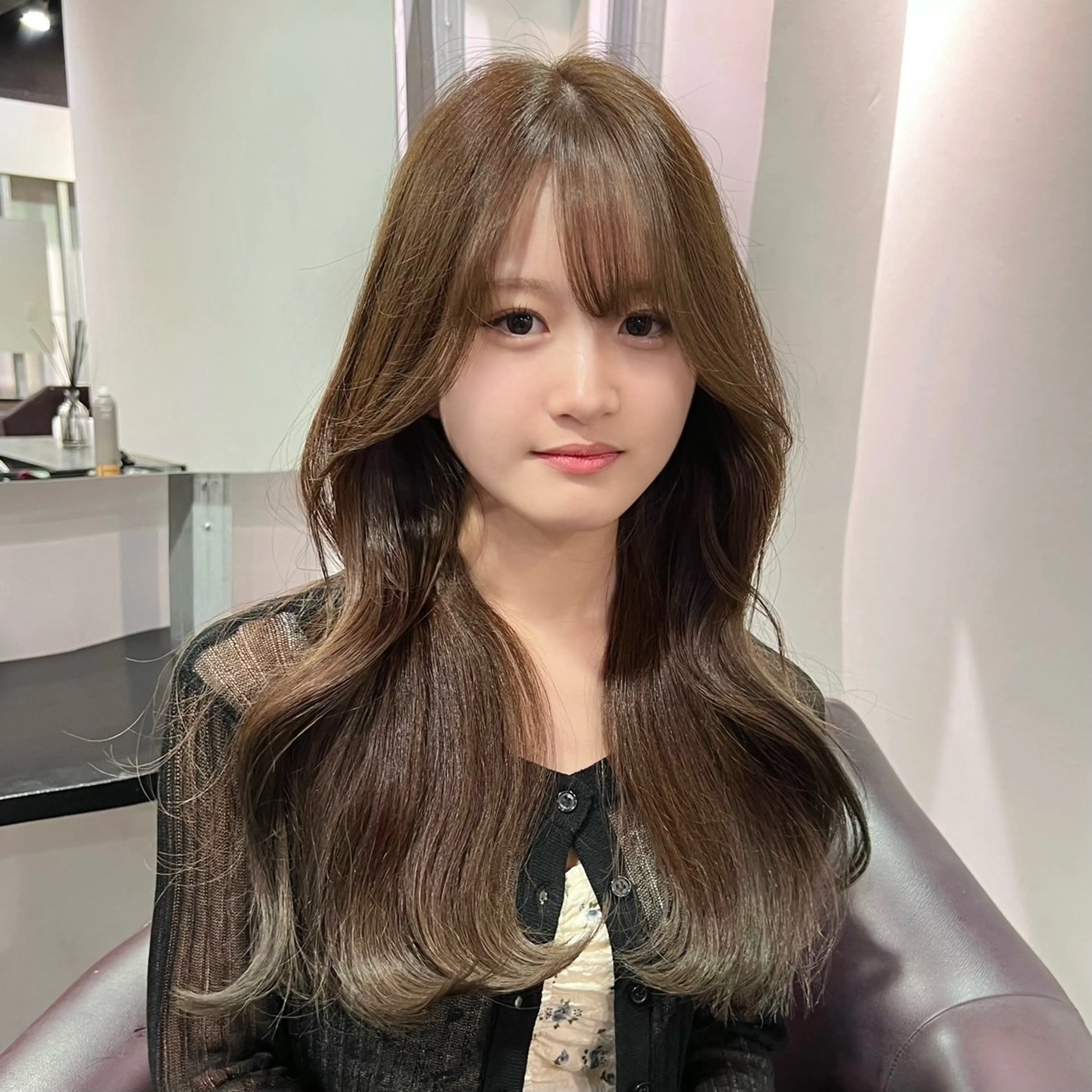 ロング カラー ブリーチ ダブルカラー ブリーチなしカラー カット ヘアカラー トリートメント ヘアセット 韓国ヘア/ベージュ カラー🤍yukaのヘアスタイル