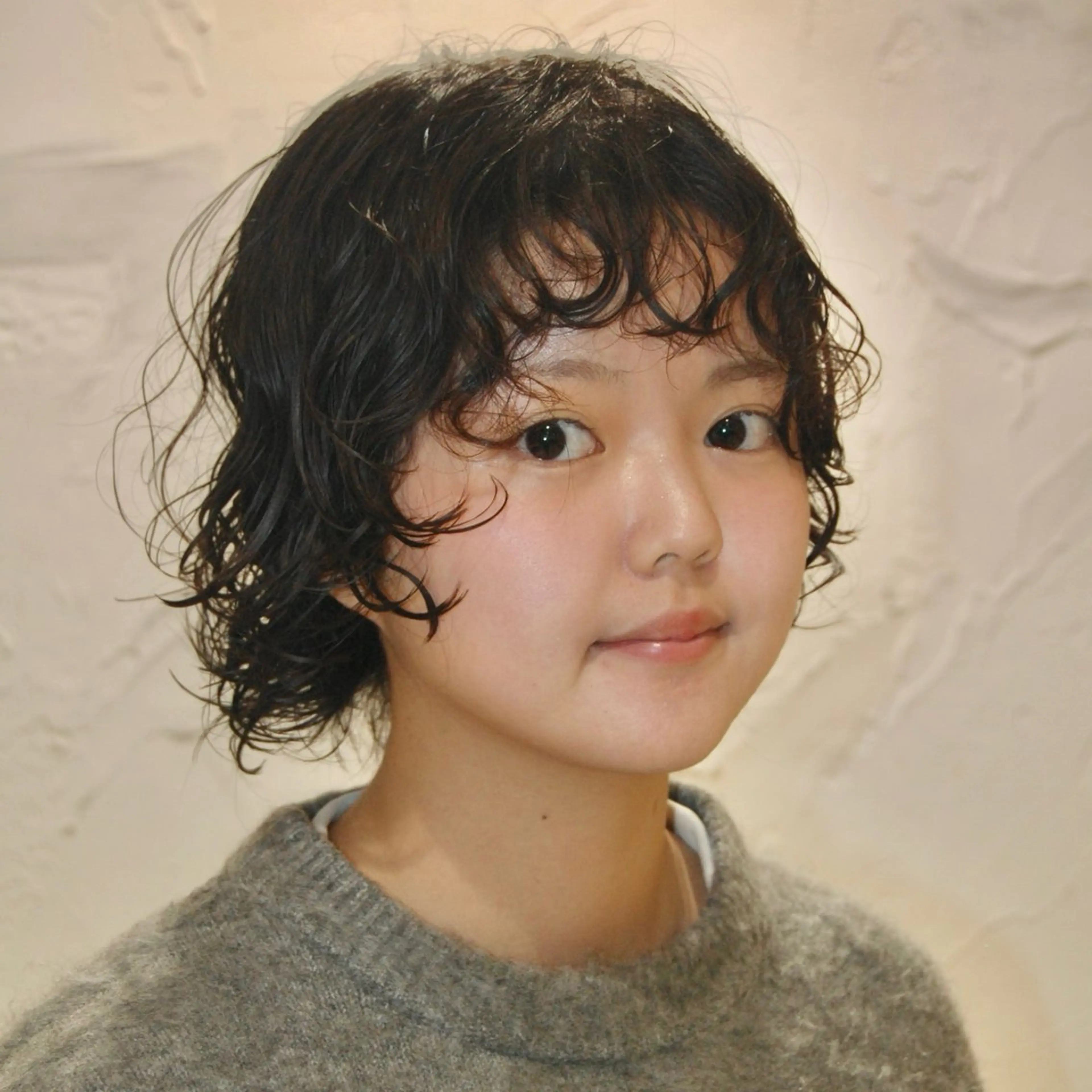 ショート カラー パーマ カット パーマ "ラフな雰囲気"🍃 🌀かんたまるのヘアスタイル