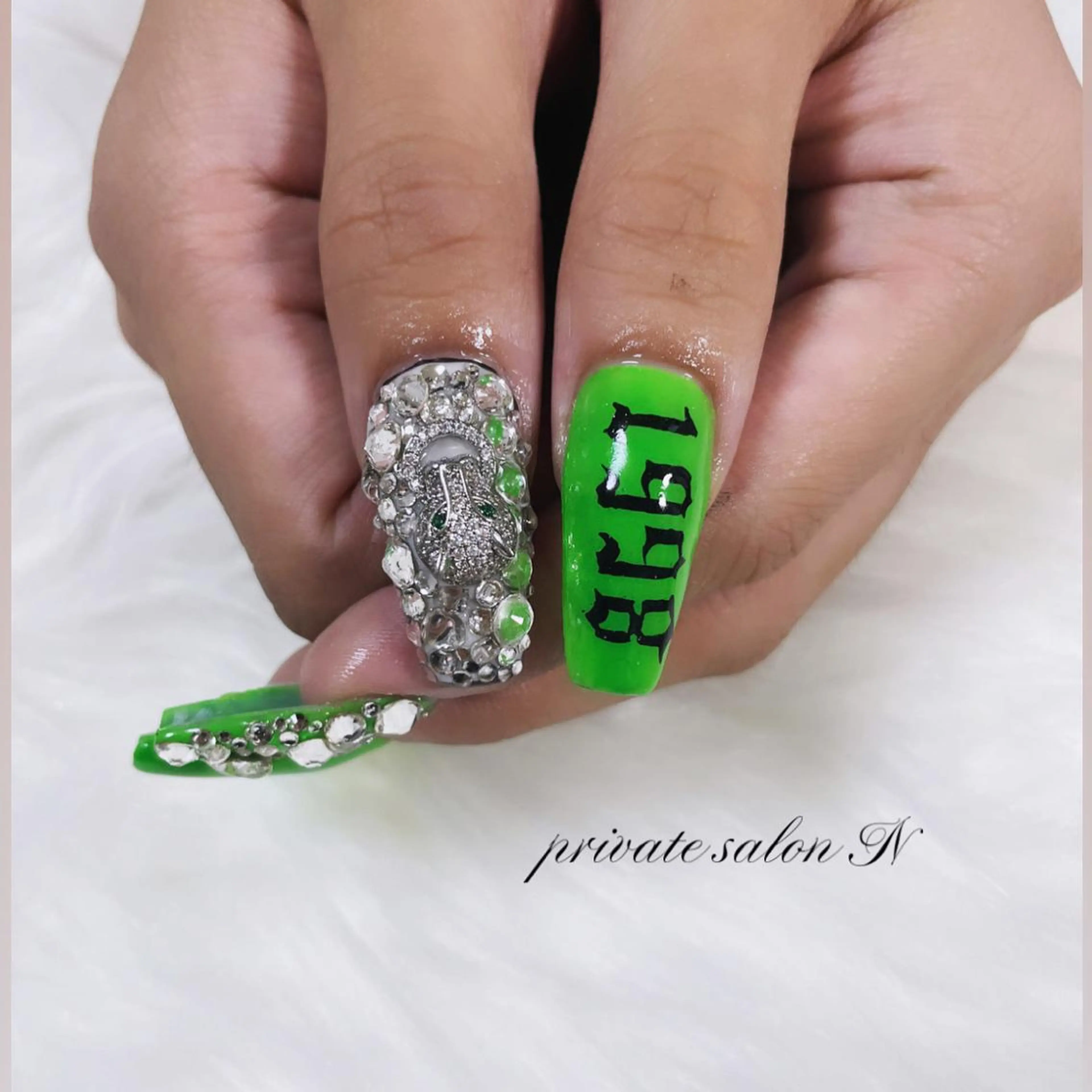 ネイル BINERVA所属・BINERVA nail salonのネイルデザイン