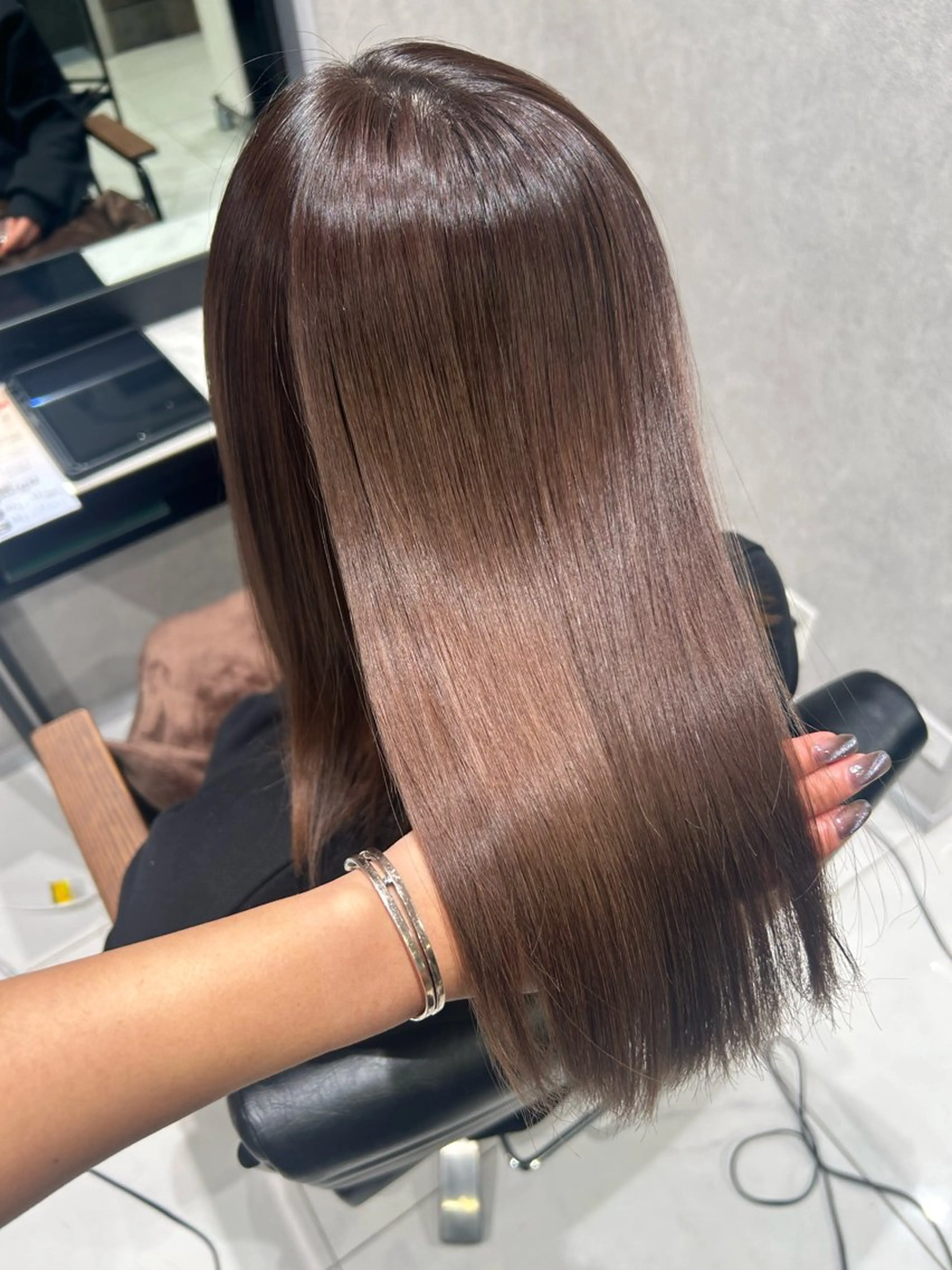 カラー ベージュカラー ヘアカラー トリートメント 透明感カラー💙 束感まつげ🪼海月のヘアスタイル