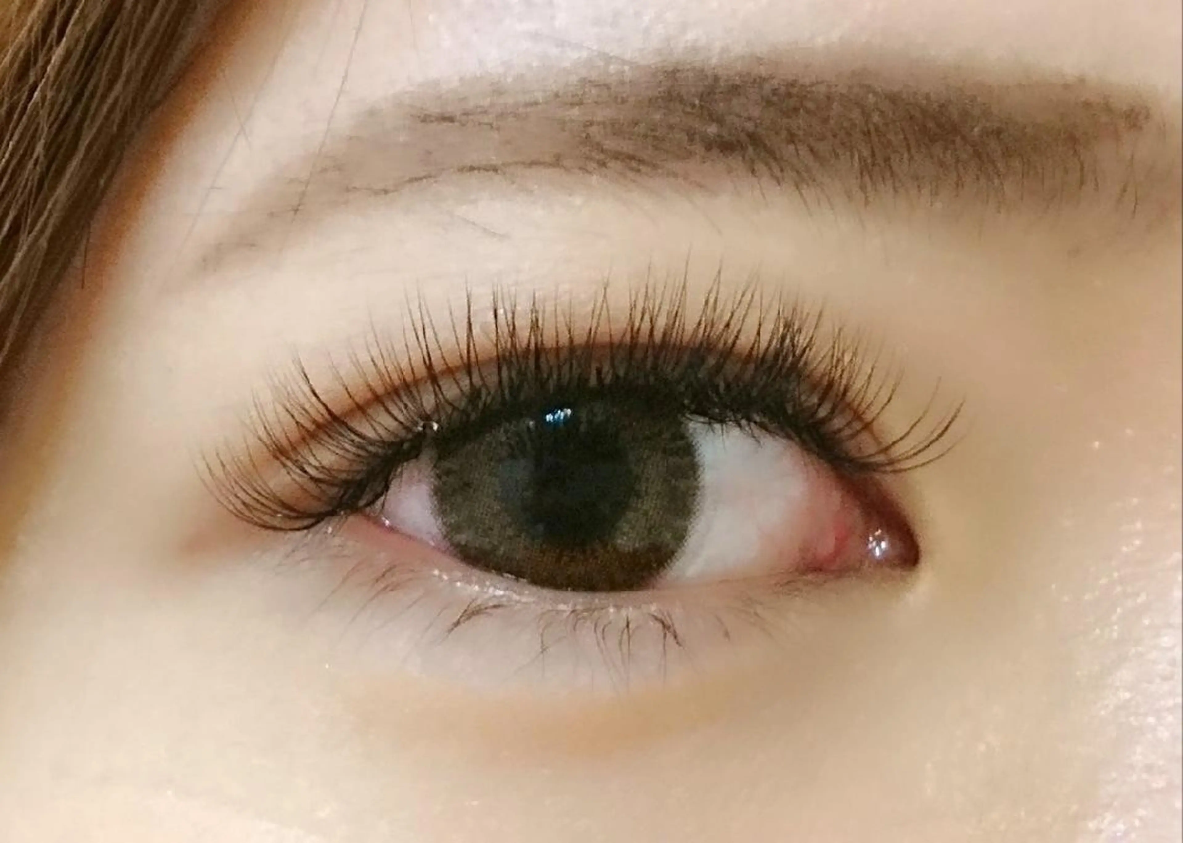 【全員】ボリュームラッシュ 300本 (オフ無料)の写真