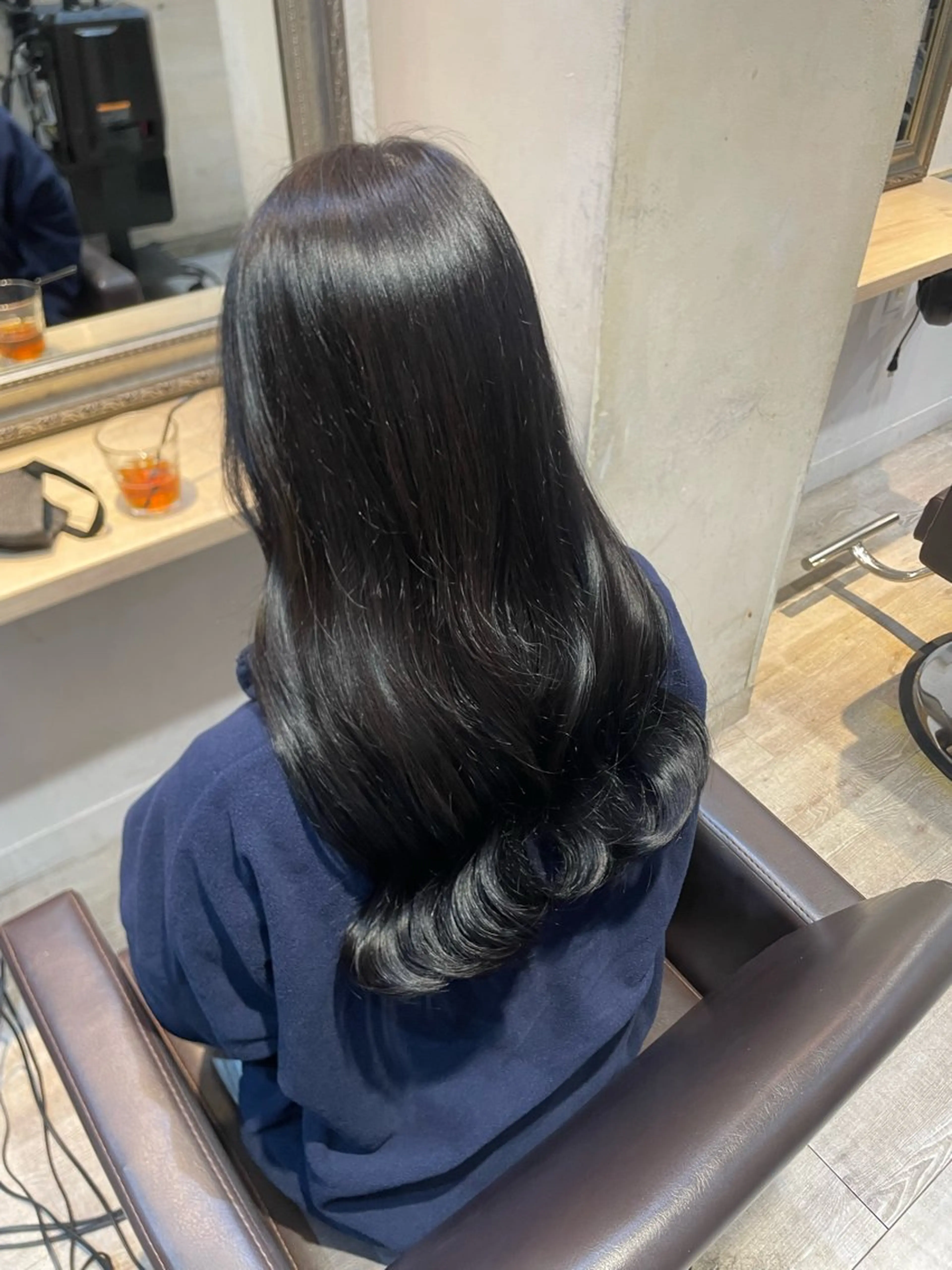 ロング カラー 黒髪 ブルーカラー ブルーブラック ヘアカラー トリートメント ルティア新宿所属・Lutia 新宿 髪質改善/アカリ🎀のヘアスタイル