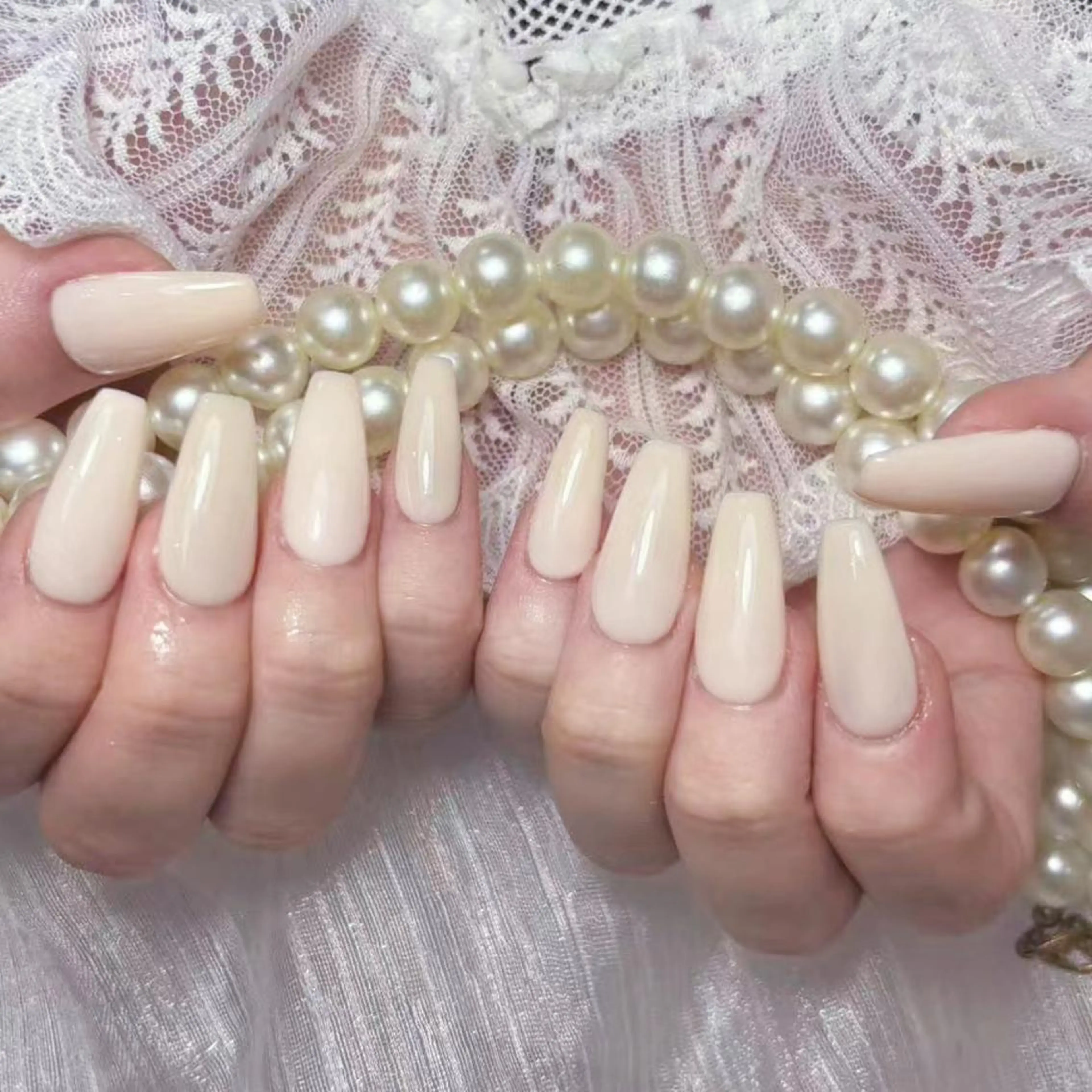 ネイル アートネイル オーロラネイル フラッシュネイル ガーリー キラキラネイル ハンドネイル ハンドケア DIAMOND 💅のネイルデザイン