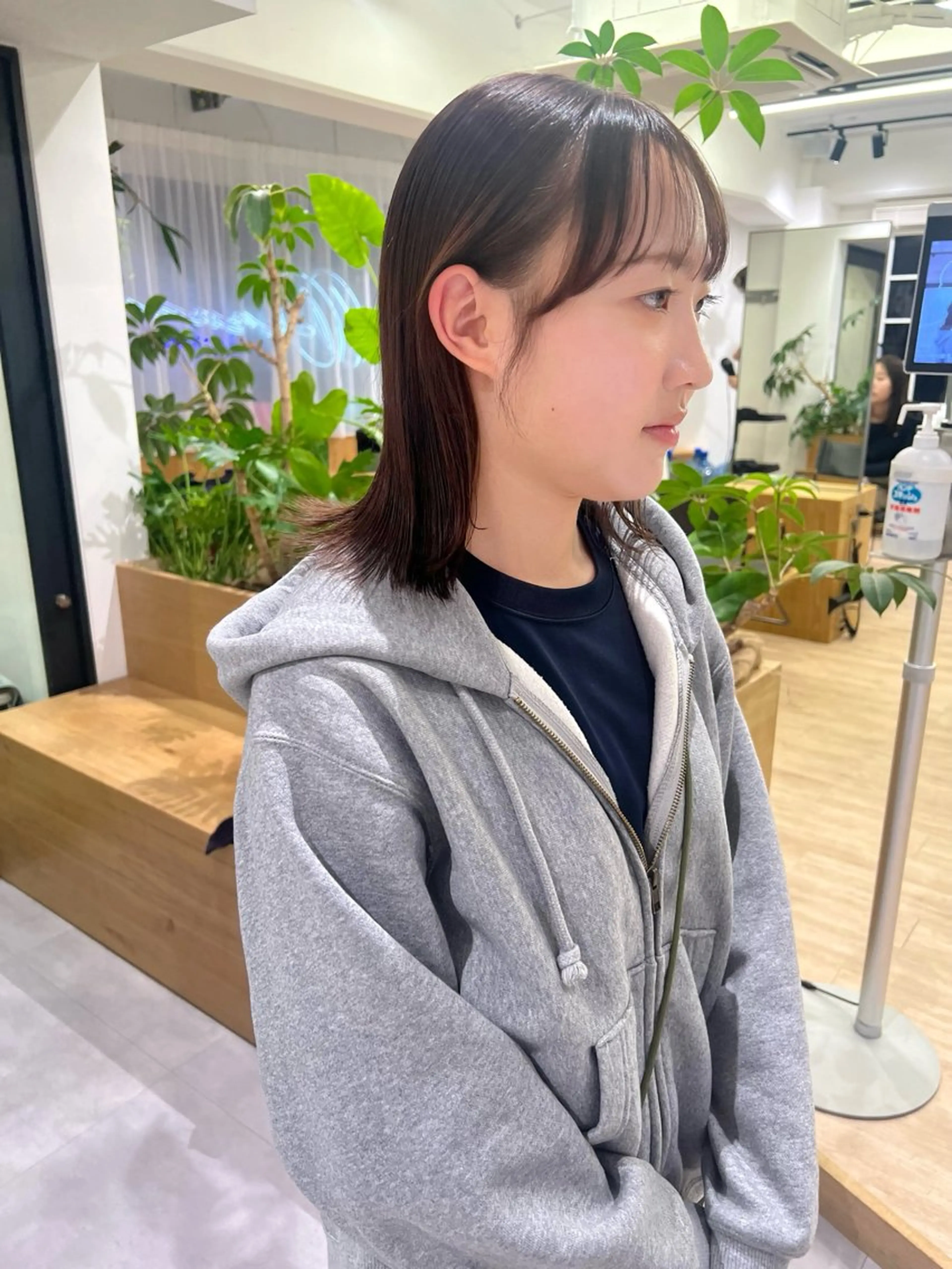 ミディアム カット ヘアカラー トリートメント 田中 愛梨のヘアスタイル