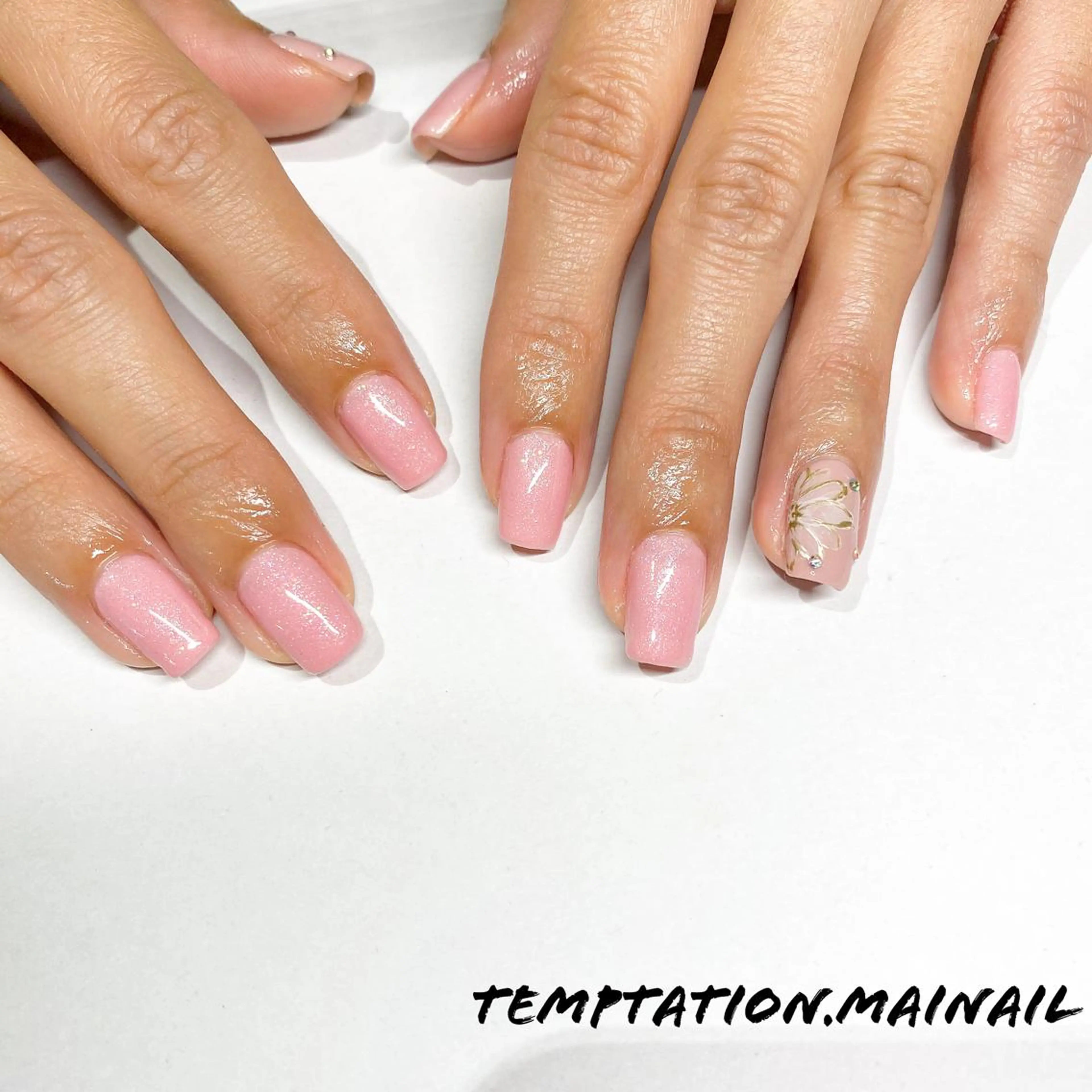 ネイル Temptation mainailのネイルデザイン