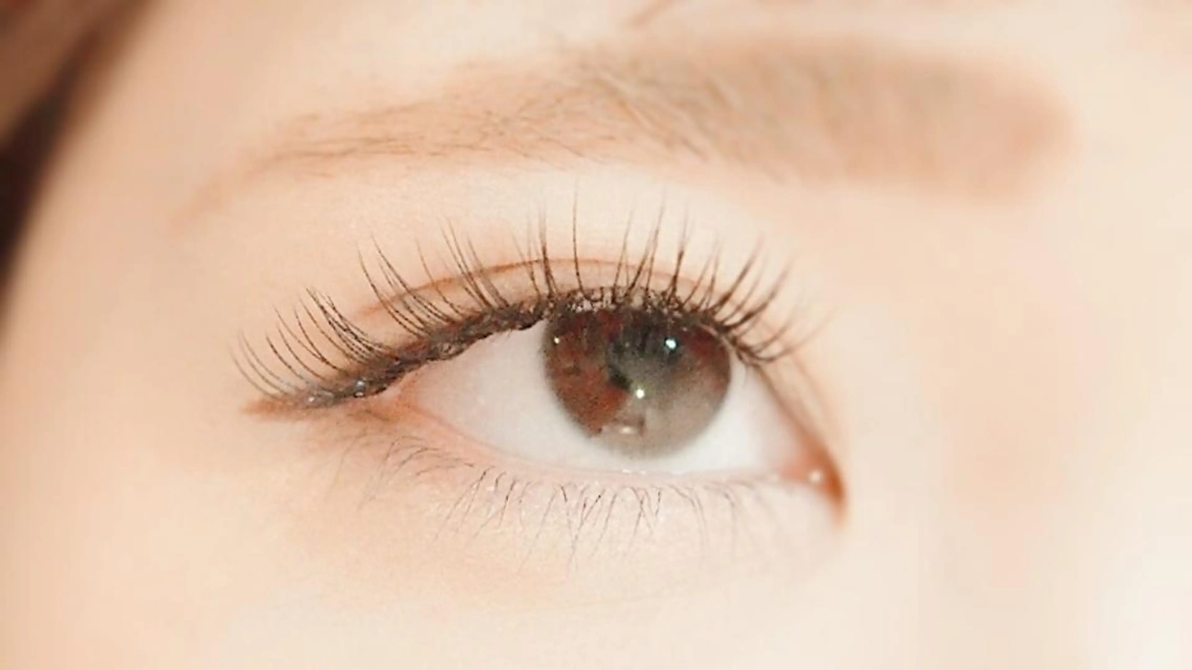 マツエク・マツパ ナチュラル 💜bora .のネイルデザイン