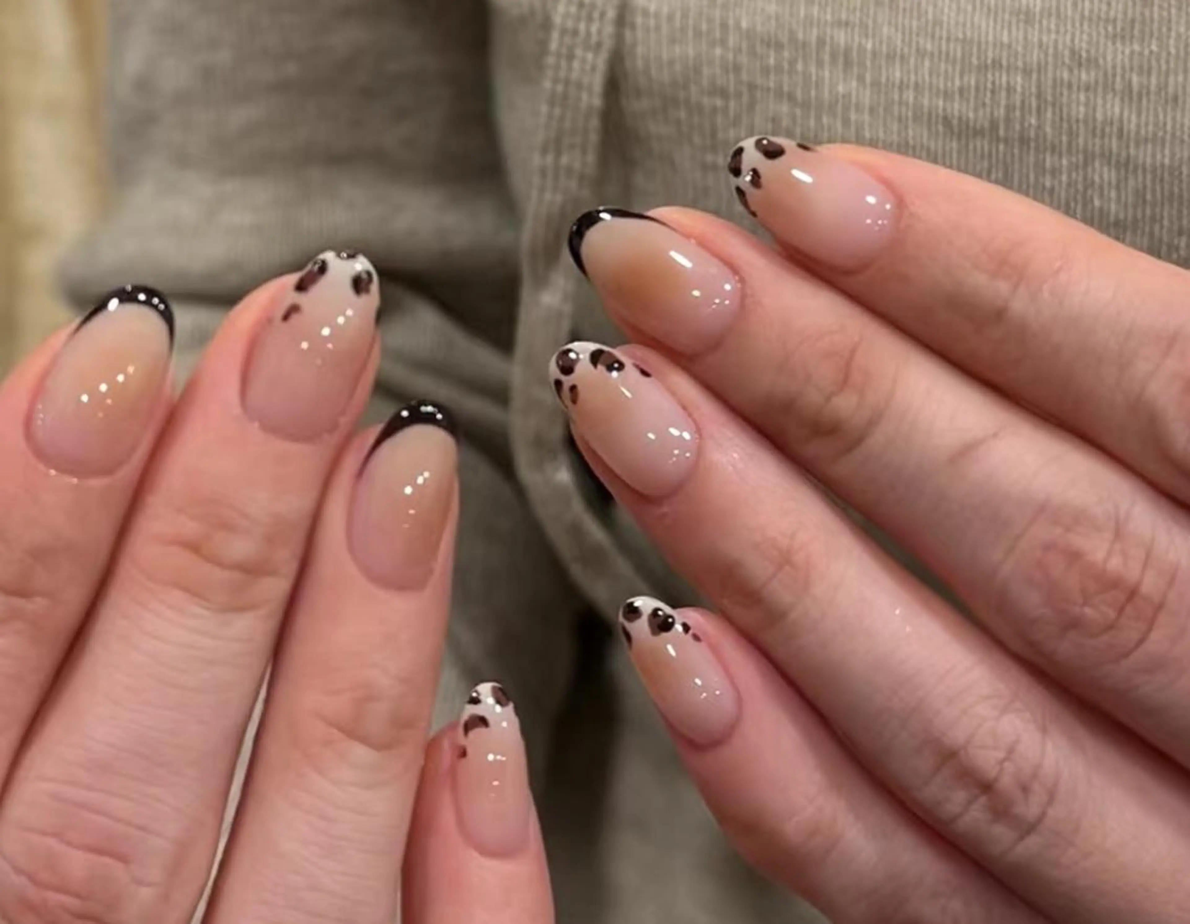 ネイル ハンドネイル 🎀 Ayaka_nailのネイルデザイン