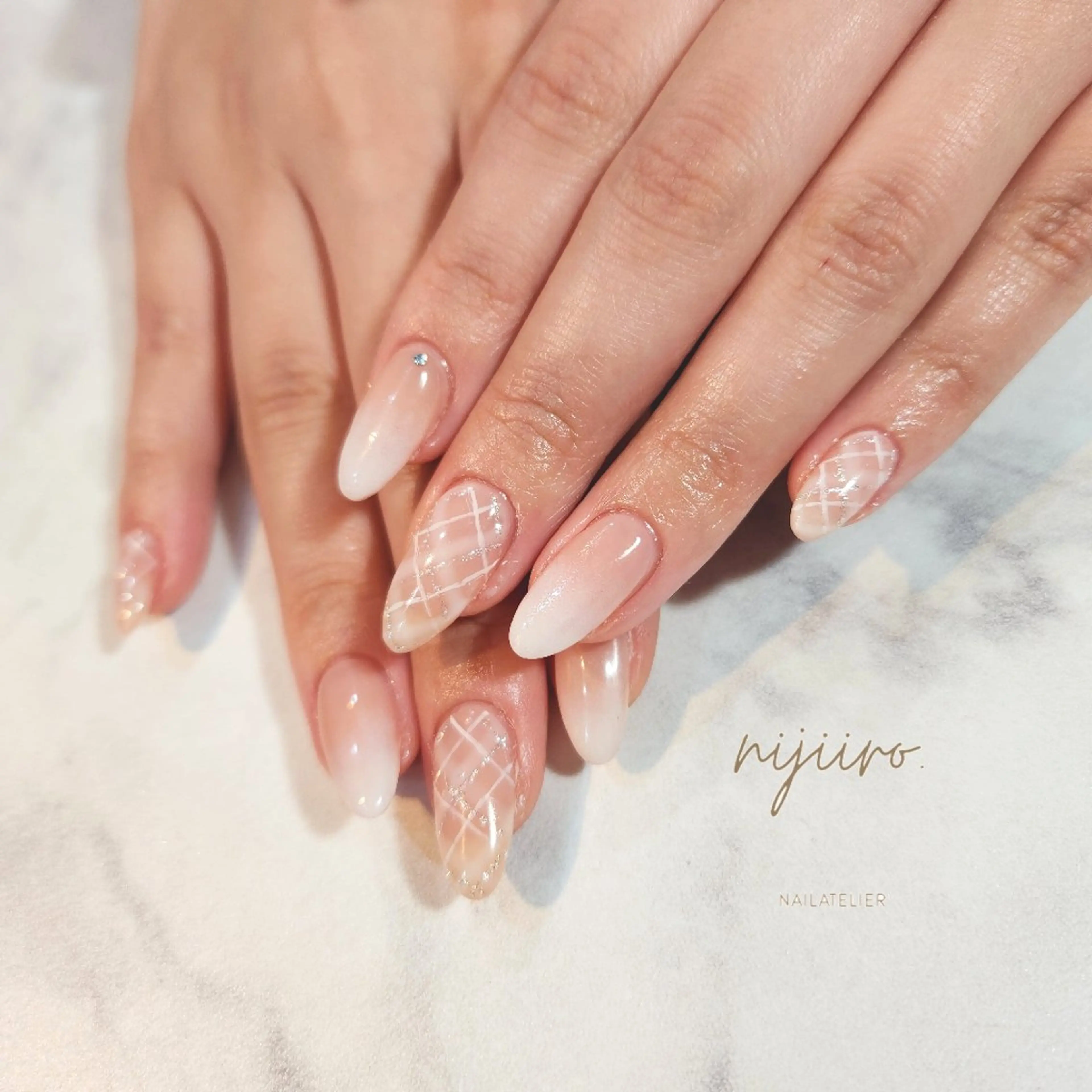ネイル ハンドネイル nailatelier nijiiro.所属・nijiiro🌈 サトウのネイルデザイン