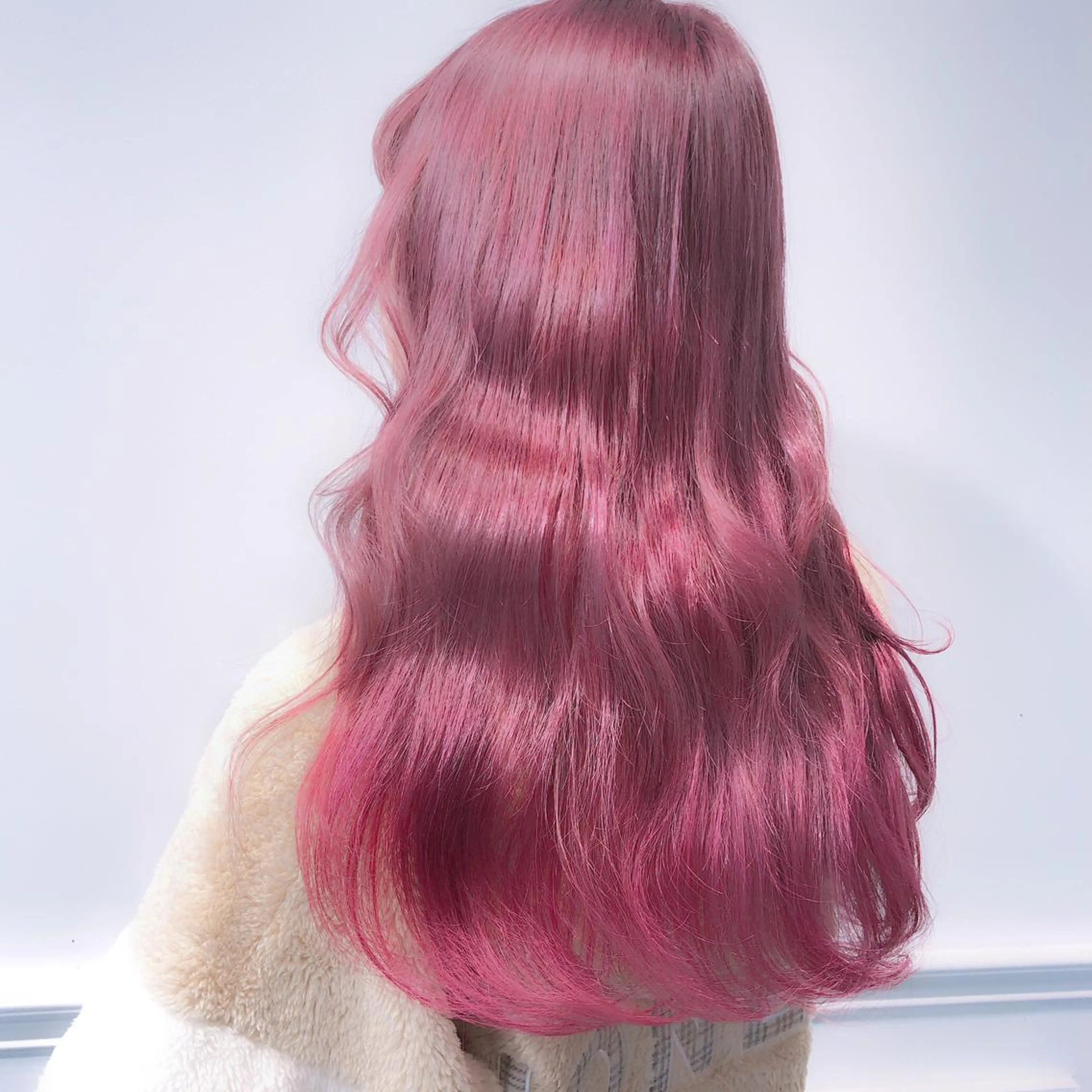 ロング カラー ブリーチ ヘアカラー LOTTA CUCCI所属・miyu /トレンド カラー×艶髪のヘアスタイル