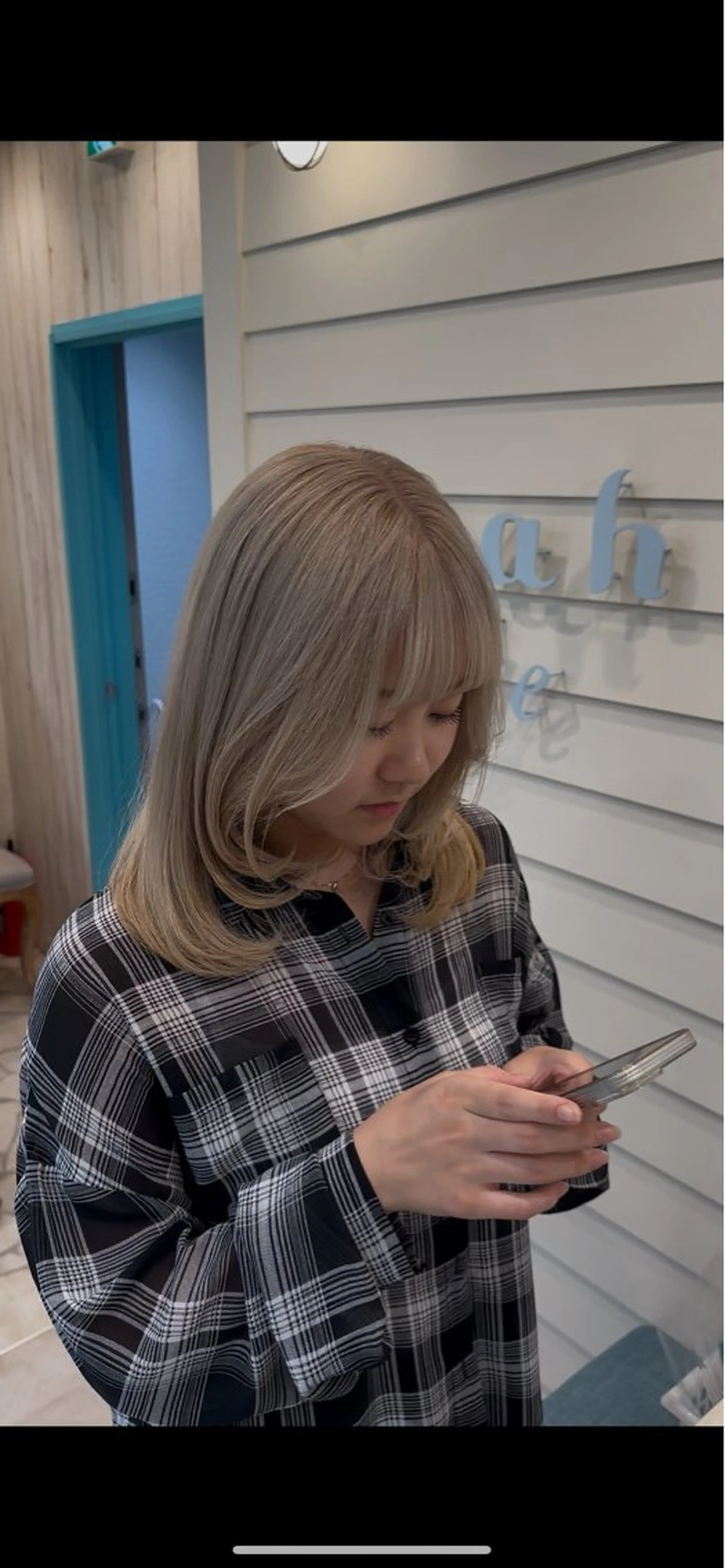 ミディアム レイヤーカット カット ヘアカラー 【✨髪質改善✨】 西岡　航成のヘアスタイル