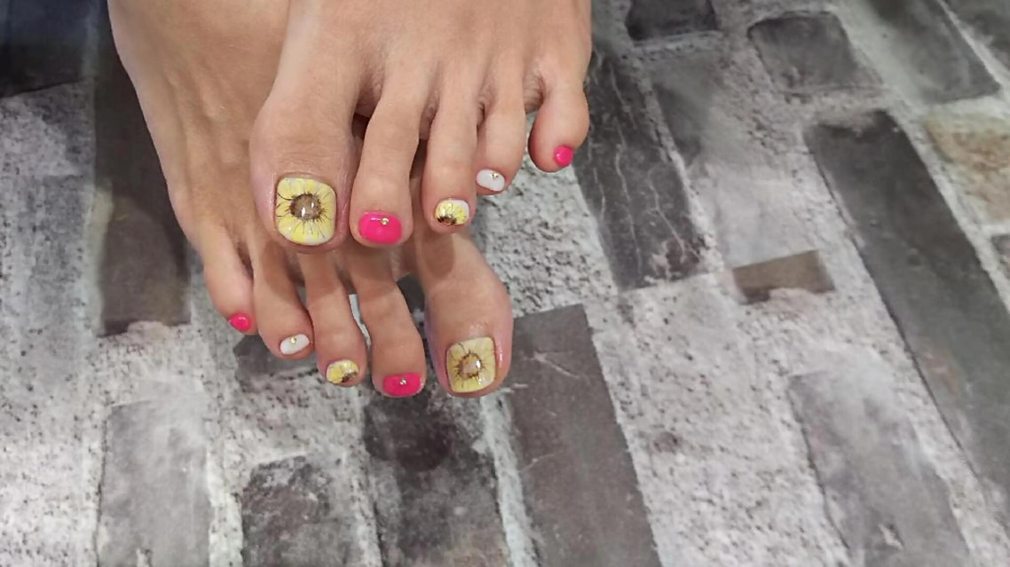 ネイル フットネイル Progress Nailのネイルデザイン