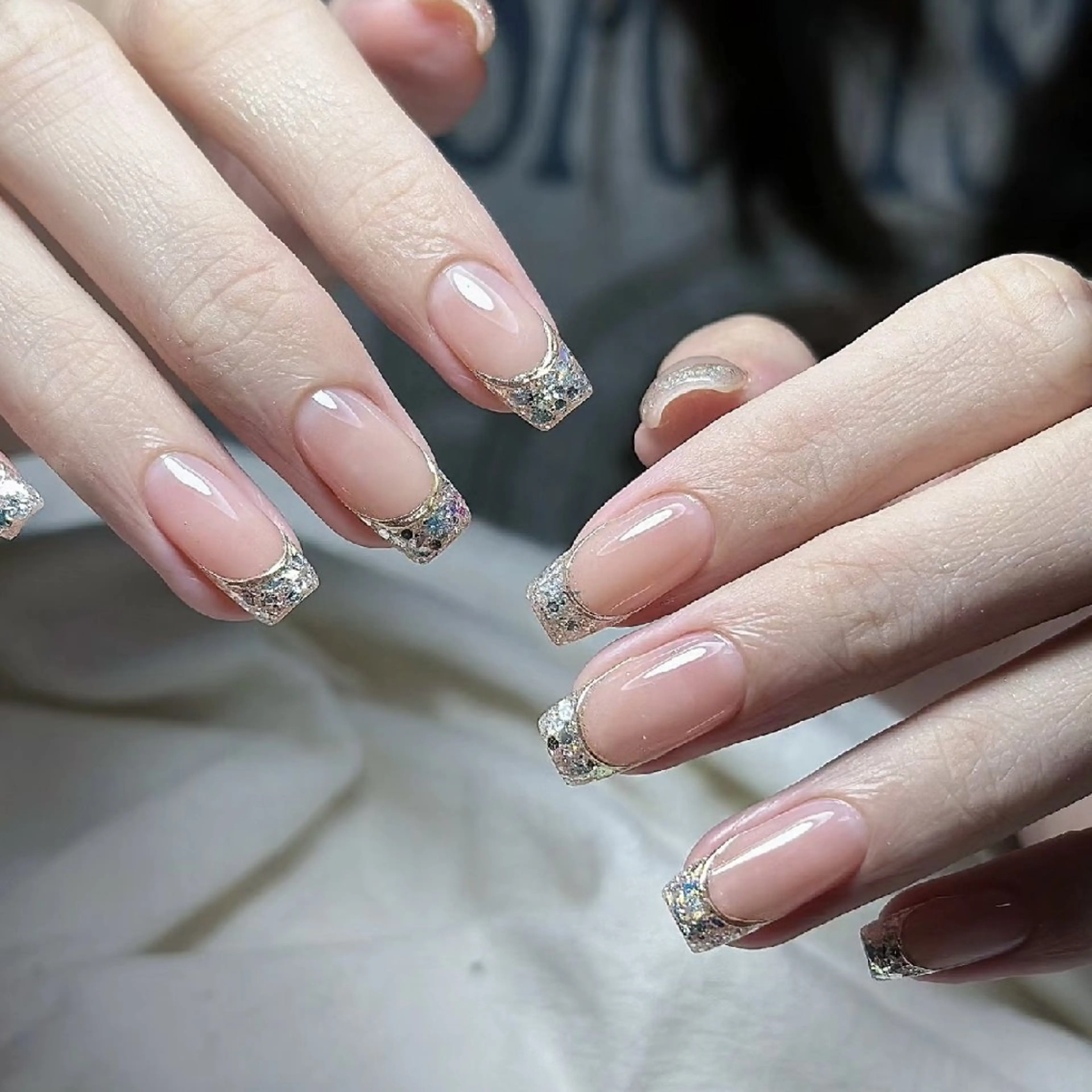 ネイル フレンチネイル キラキラネイル 韓国ネイル ラメ(グリッター) ミラーネイル ハンドネイル UM Nail Salonのネイルデザイン