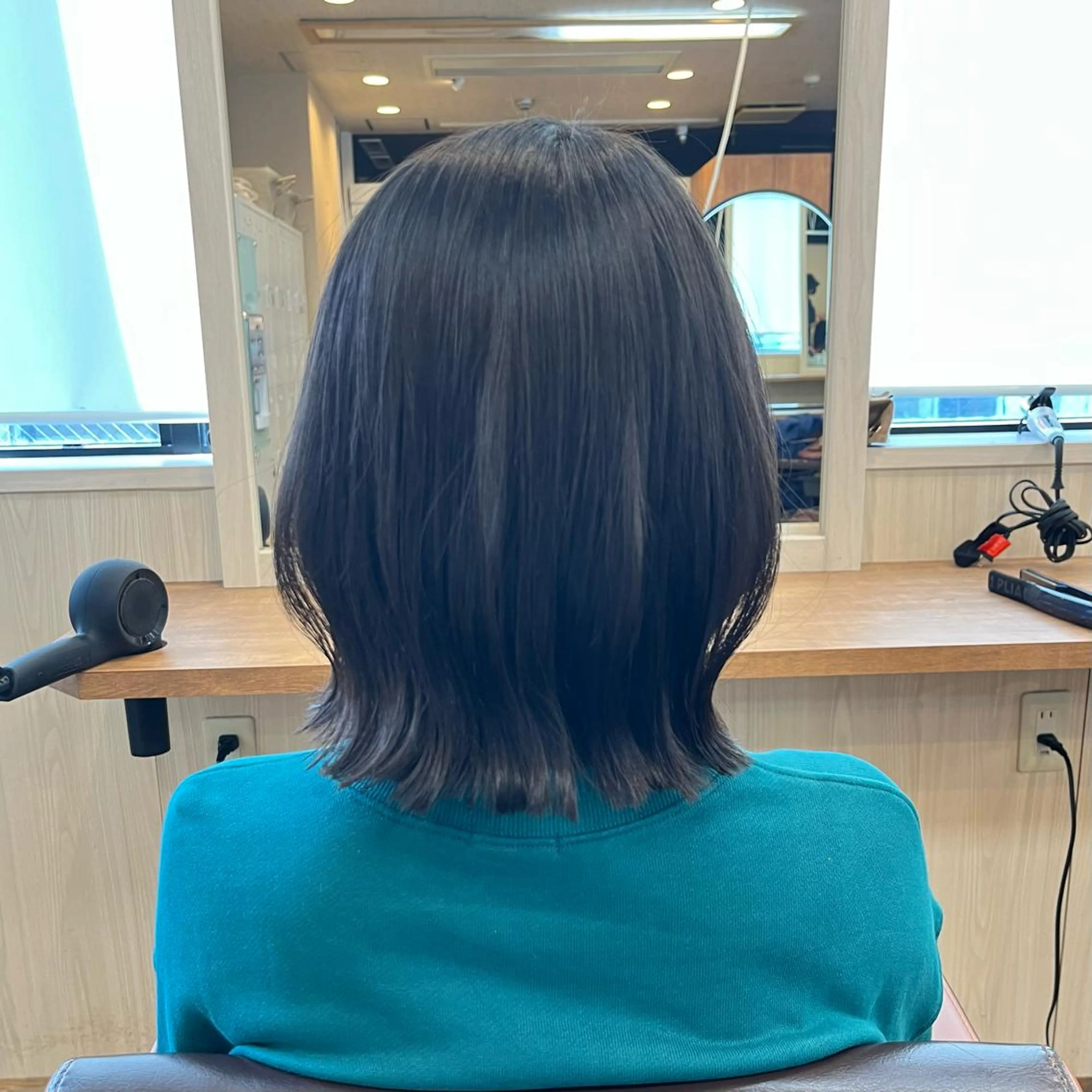 ミディアム カット ヘアカラー トリートメント number yukiのヘアスタイル