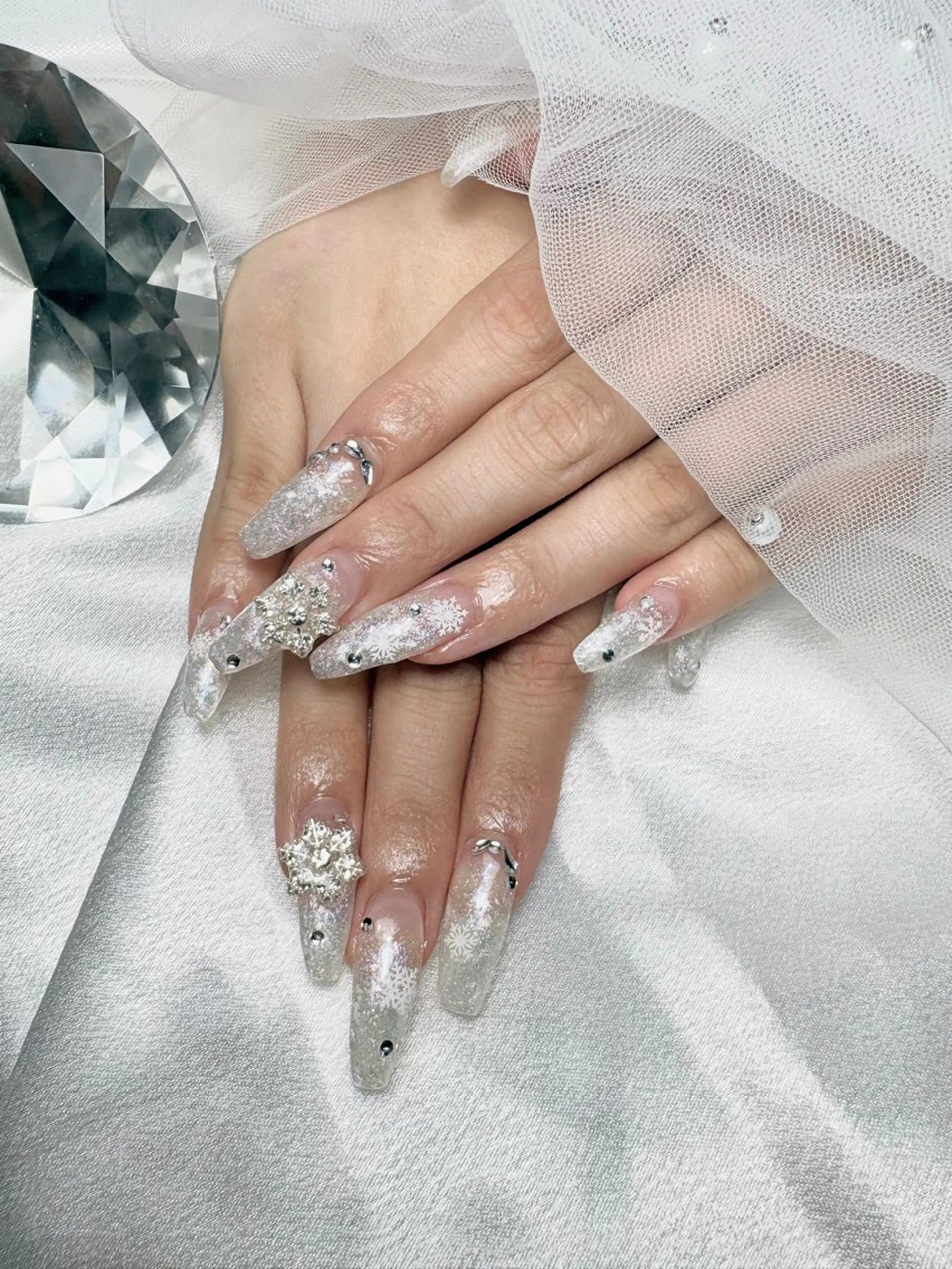 ネイル 冬ネイル 山科駅徒歩3分🩷 店長 ゆちのネイルデザイン