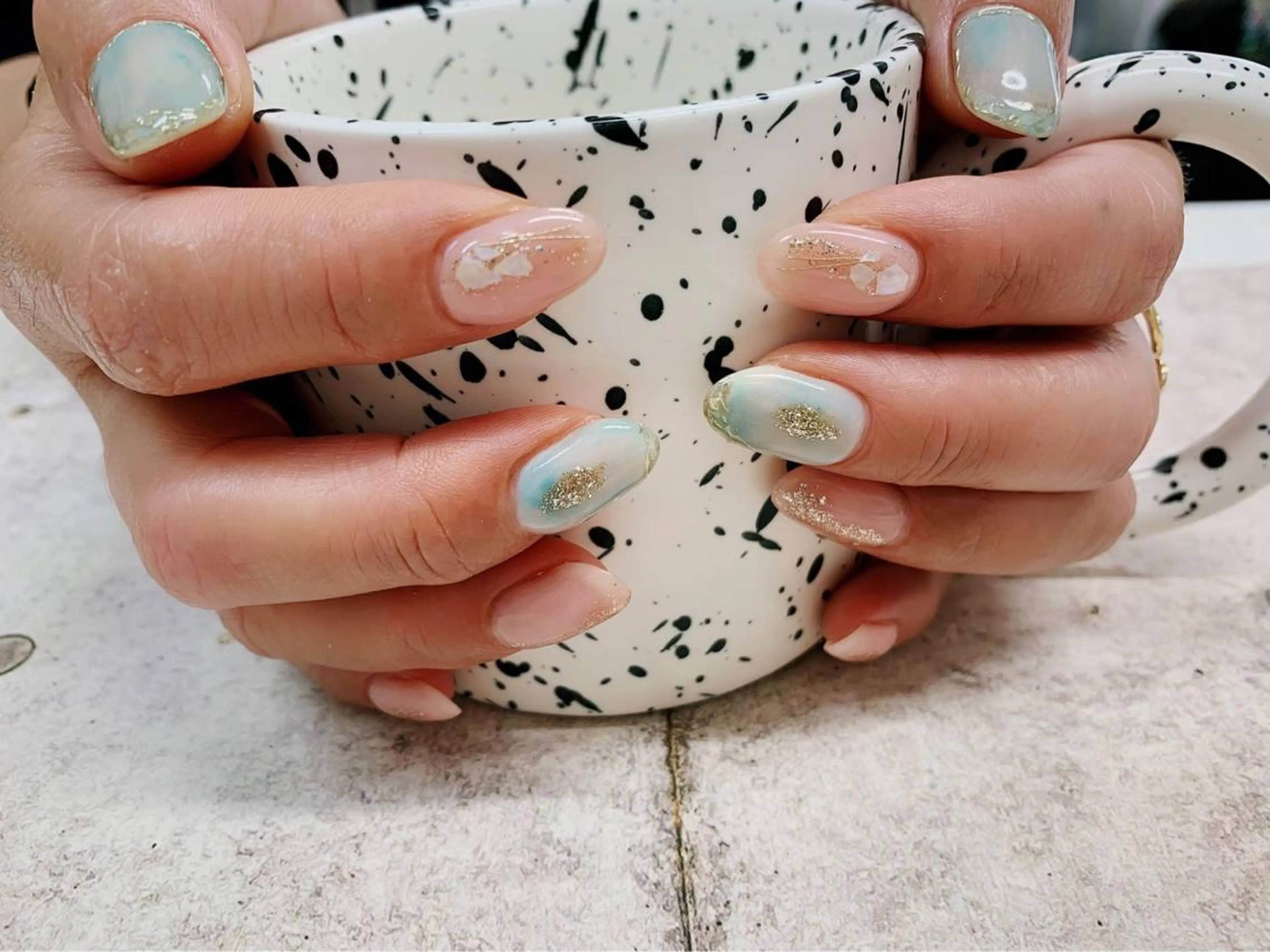 ネイル ハンドネイル ビューティーサロン ヘゼリヒのネイルデザイン