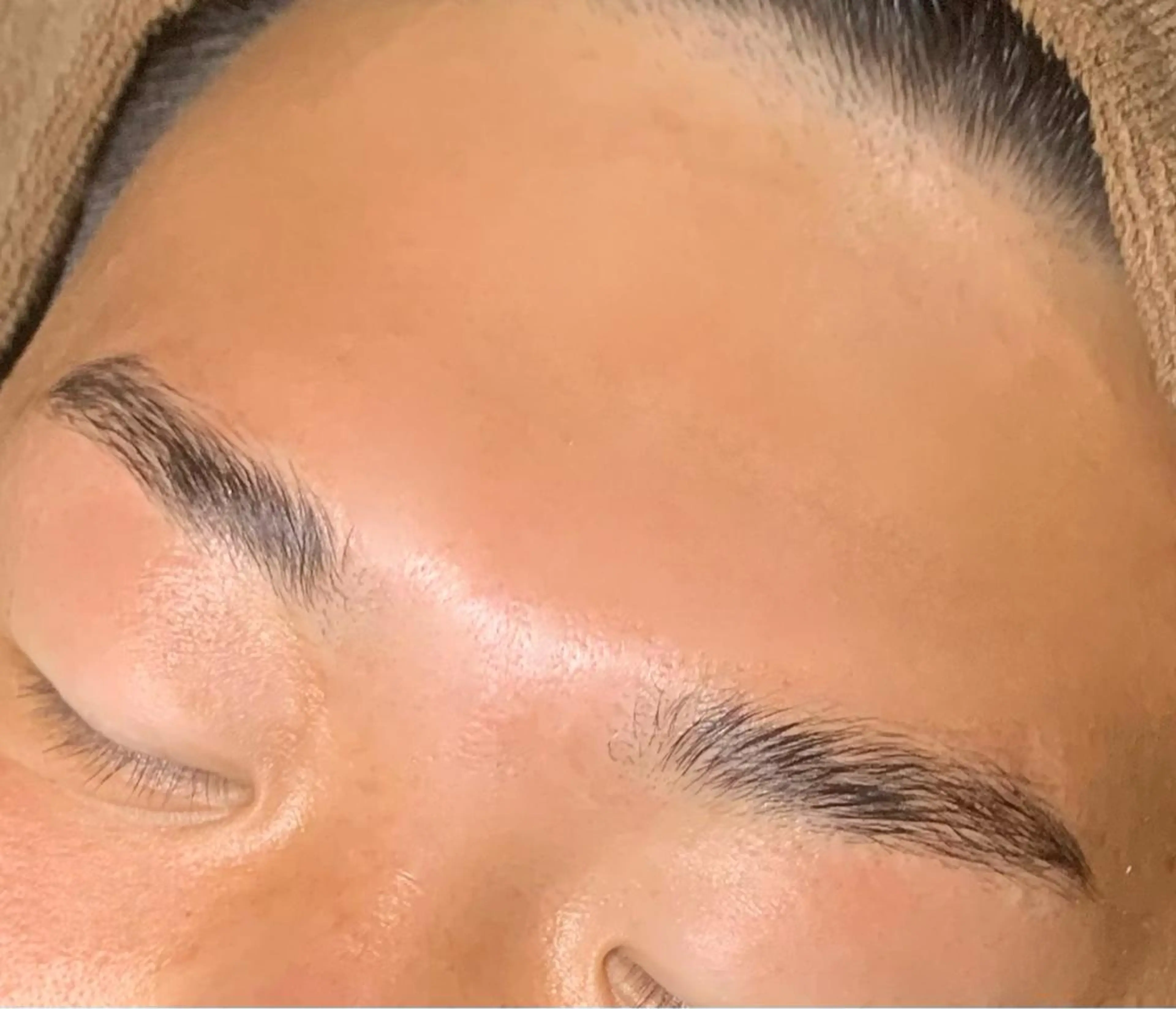 ハリウッドブロウリフト(wax付き)の写真