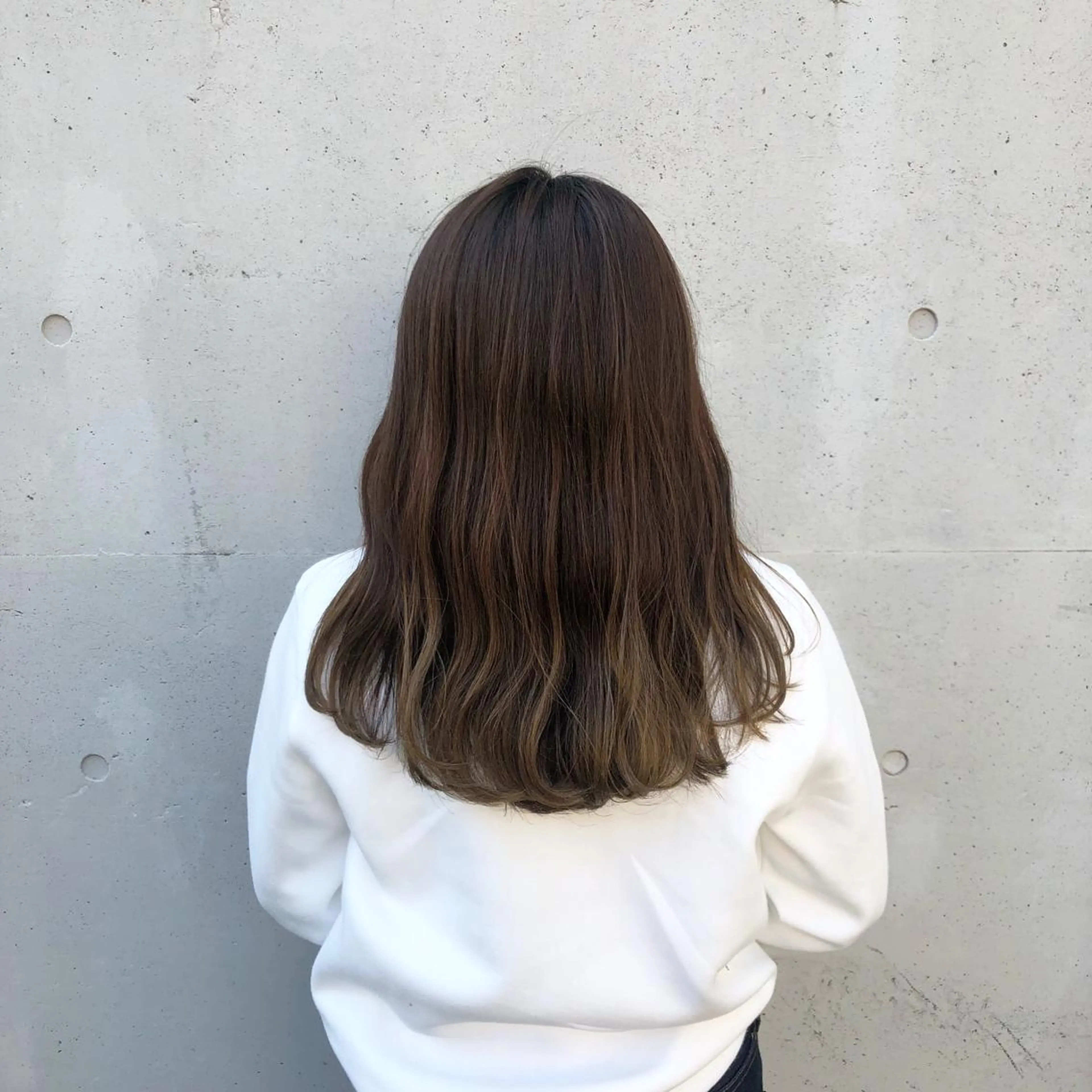 セミロング カラー ブリーチ グラデーションカラー ヘアカラー トリートメント 酸性縮毛矯正🧴韓国 レイヤー/髪質改善のヘアスタイル