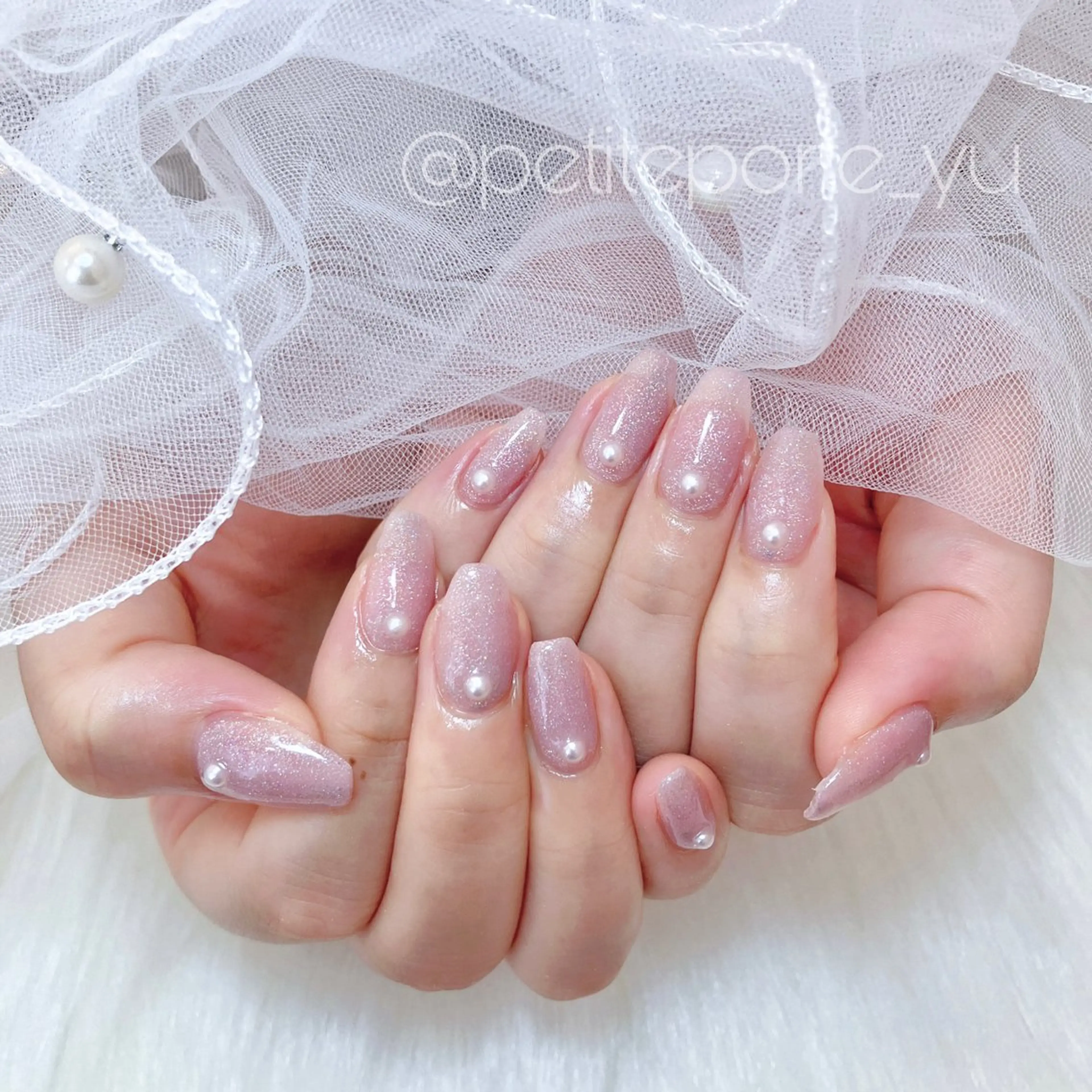 ネイル ジェルネイル ガーリー キラキラネイル ラメ(グリッター) ワンカラーネイル ハンドネイル nailsalon petite porte所属・petite porteのネイルデザイン