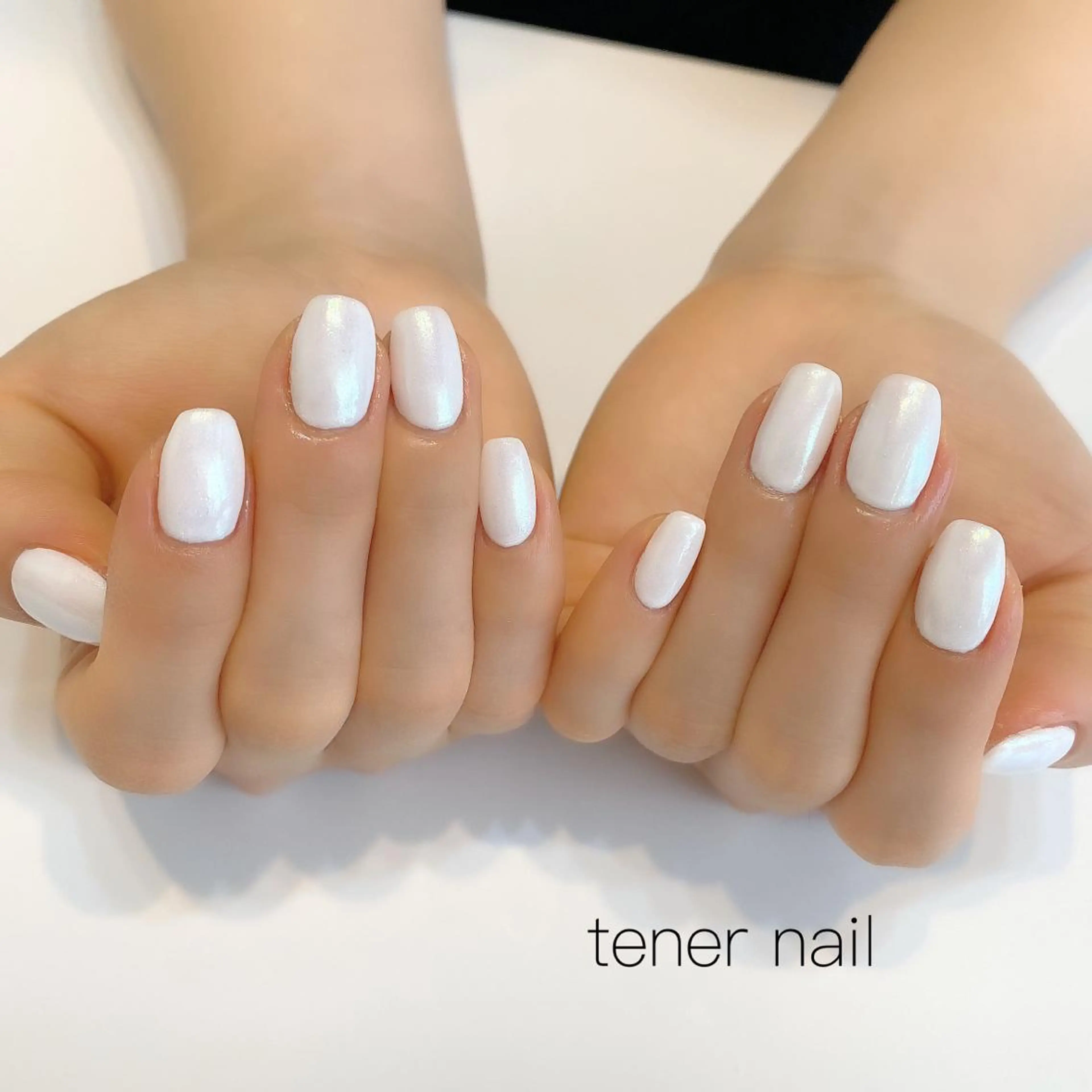 ネイル オーロラネイル グリーン ミラーネイル ワンカラーネイル tener  nail  テネルネイル所属・テネルネイル tener nailのネイルデザイン